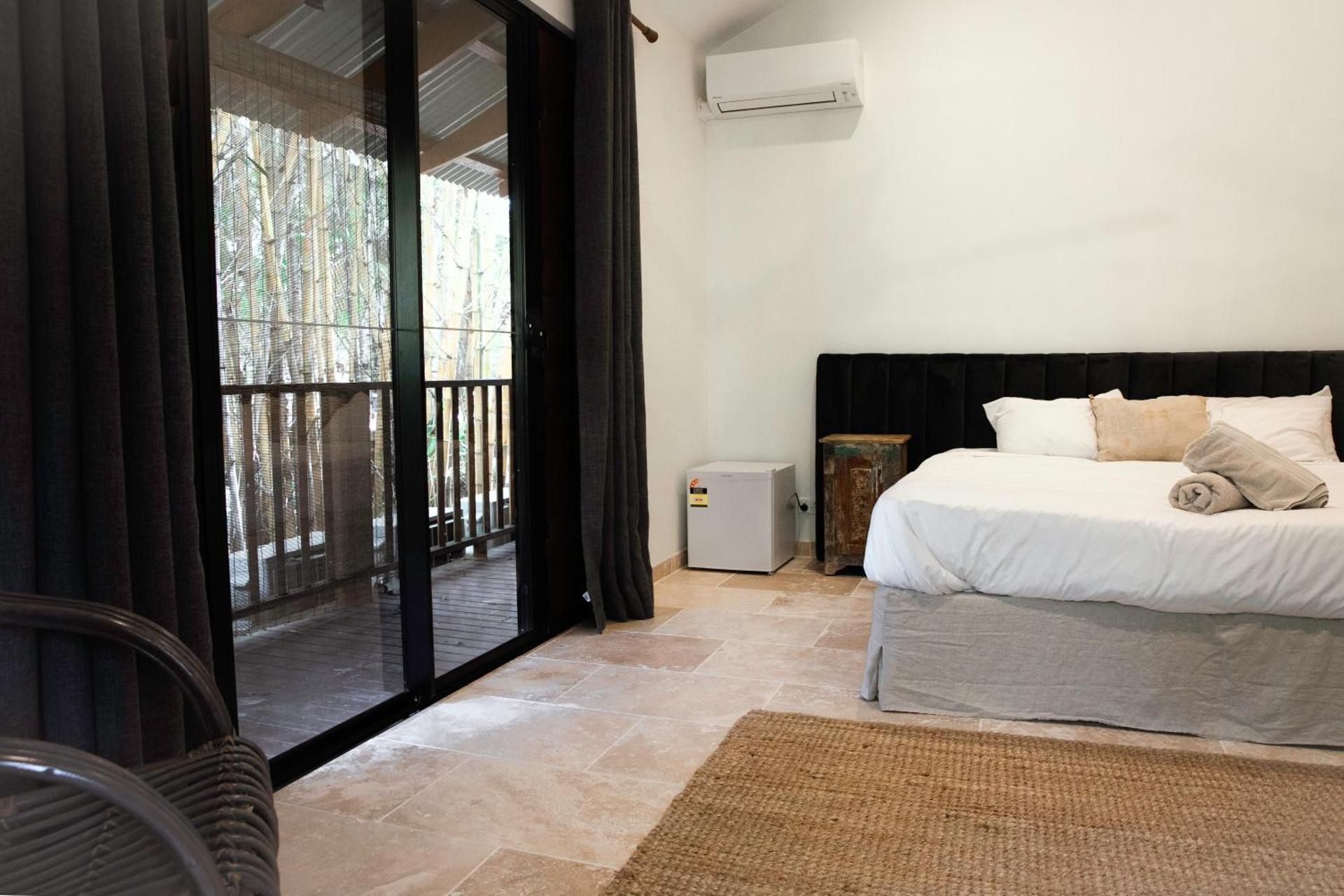 King Room with Spa Bath