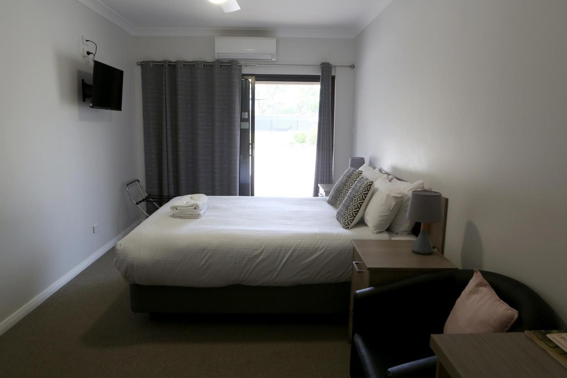 Deluxe Queen Room