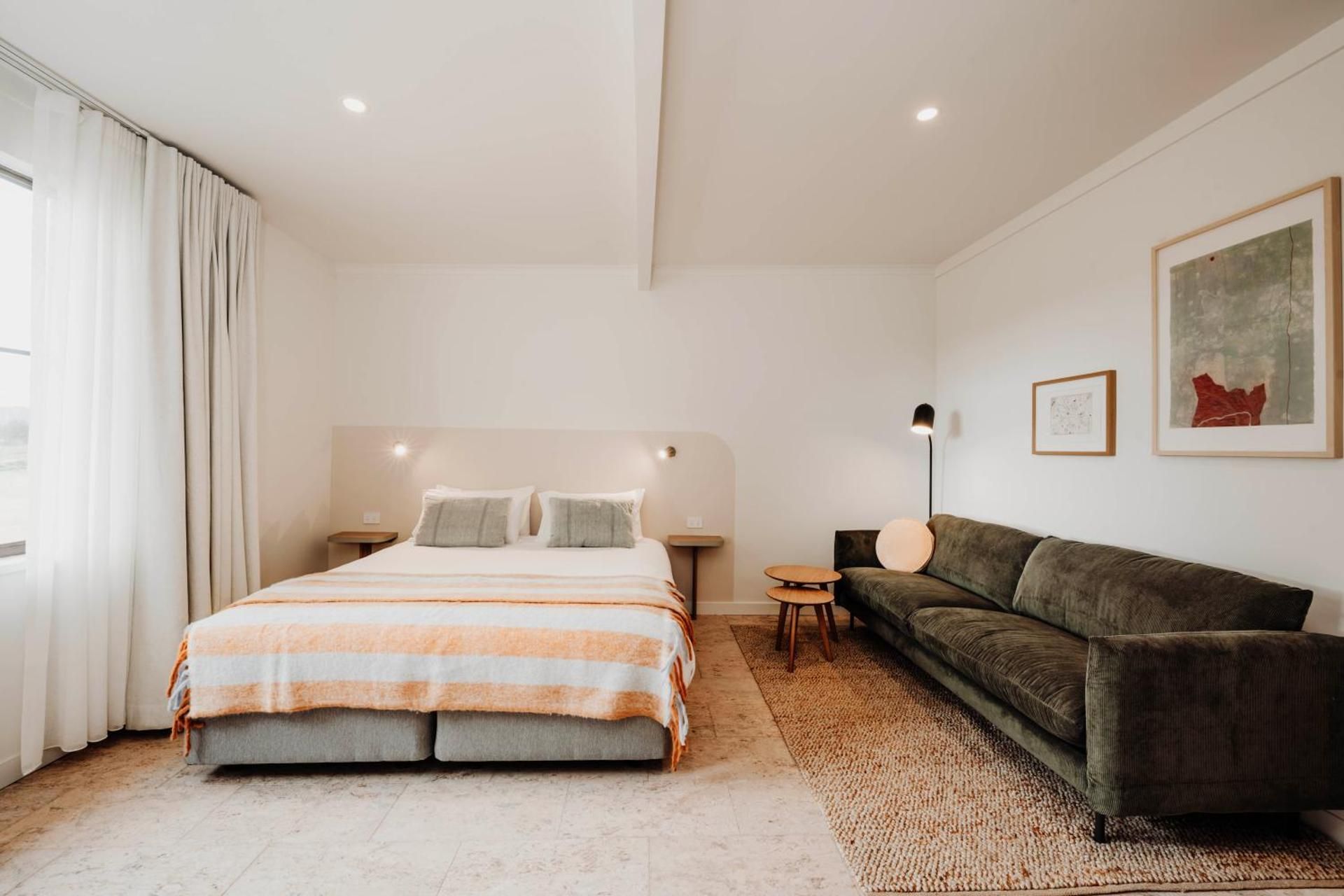 Family Room - Dog Friendly
