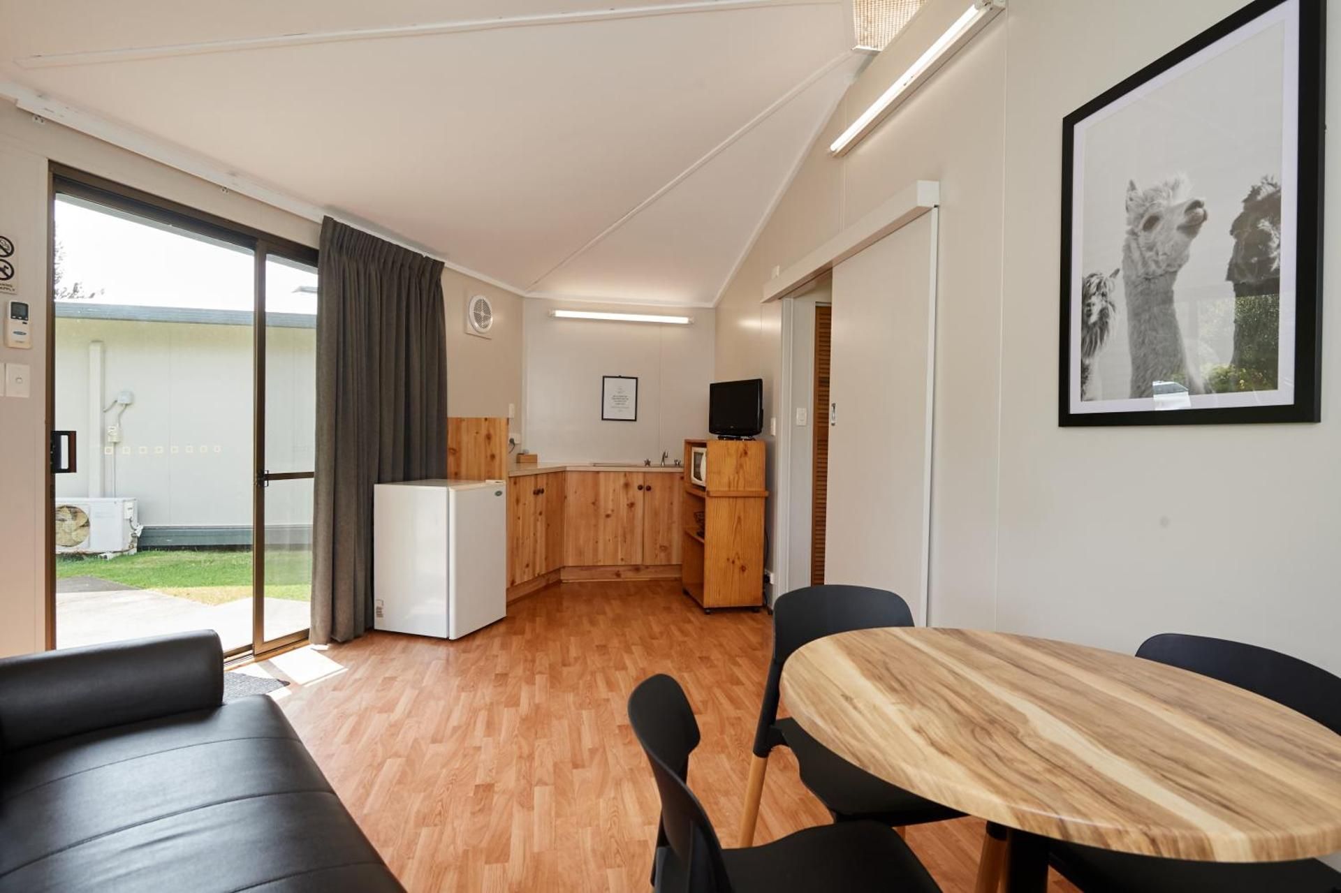 1-Bedroom Dog Friendly Cabin