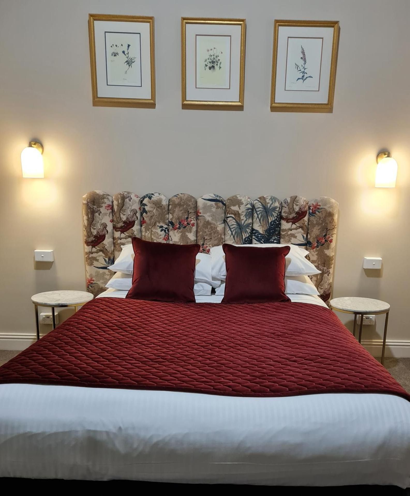 Small Double Room - Shoebox