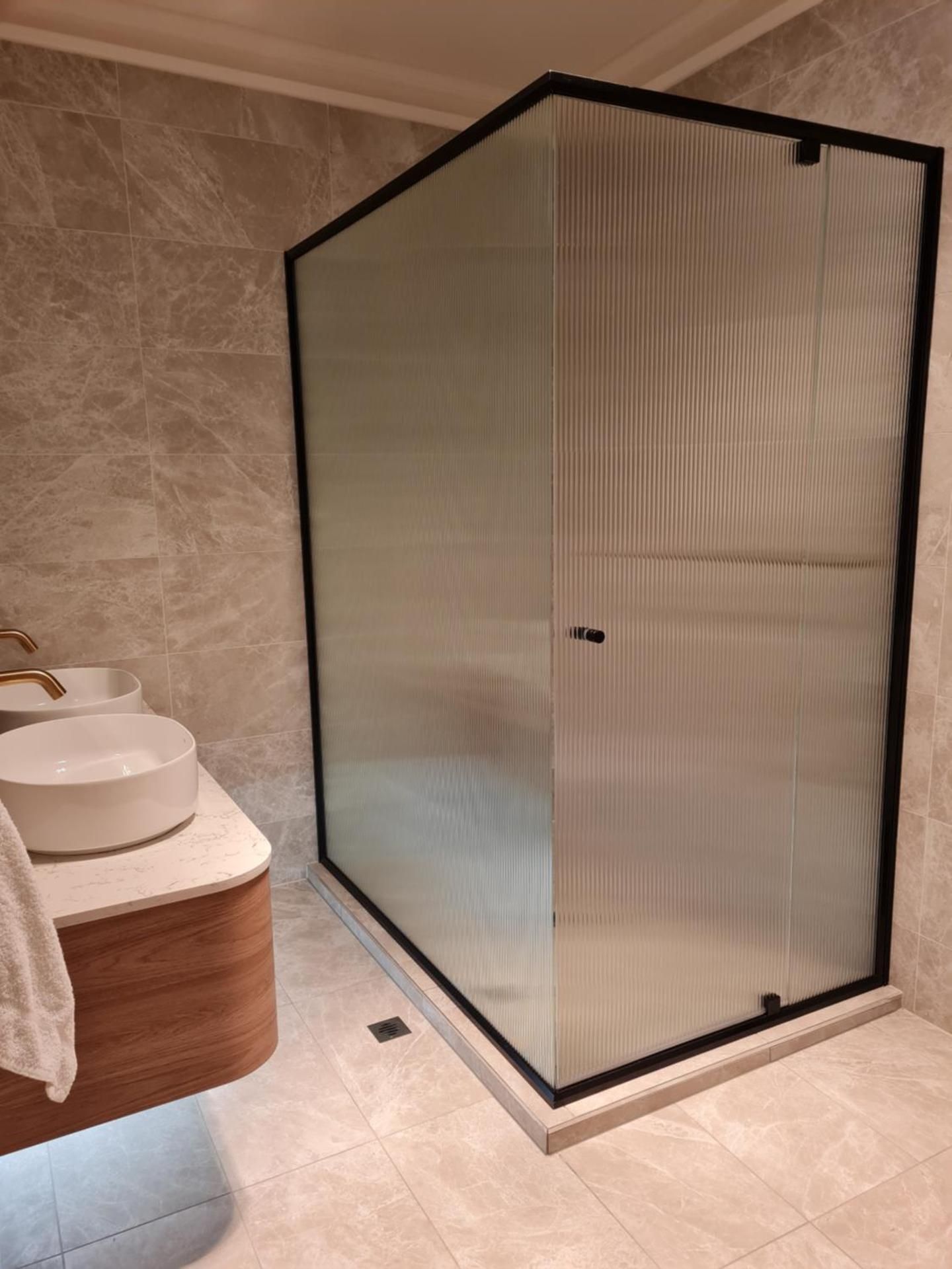Small Double Room - Shoebox