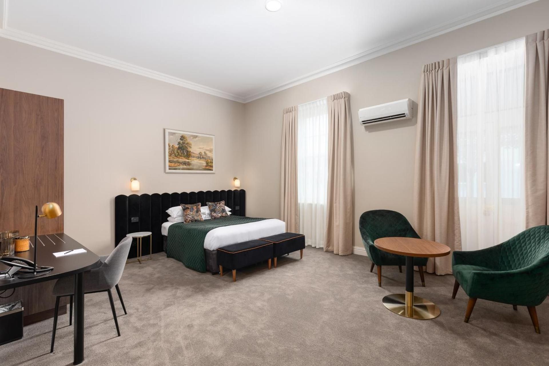 Standard Queen Room