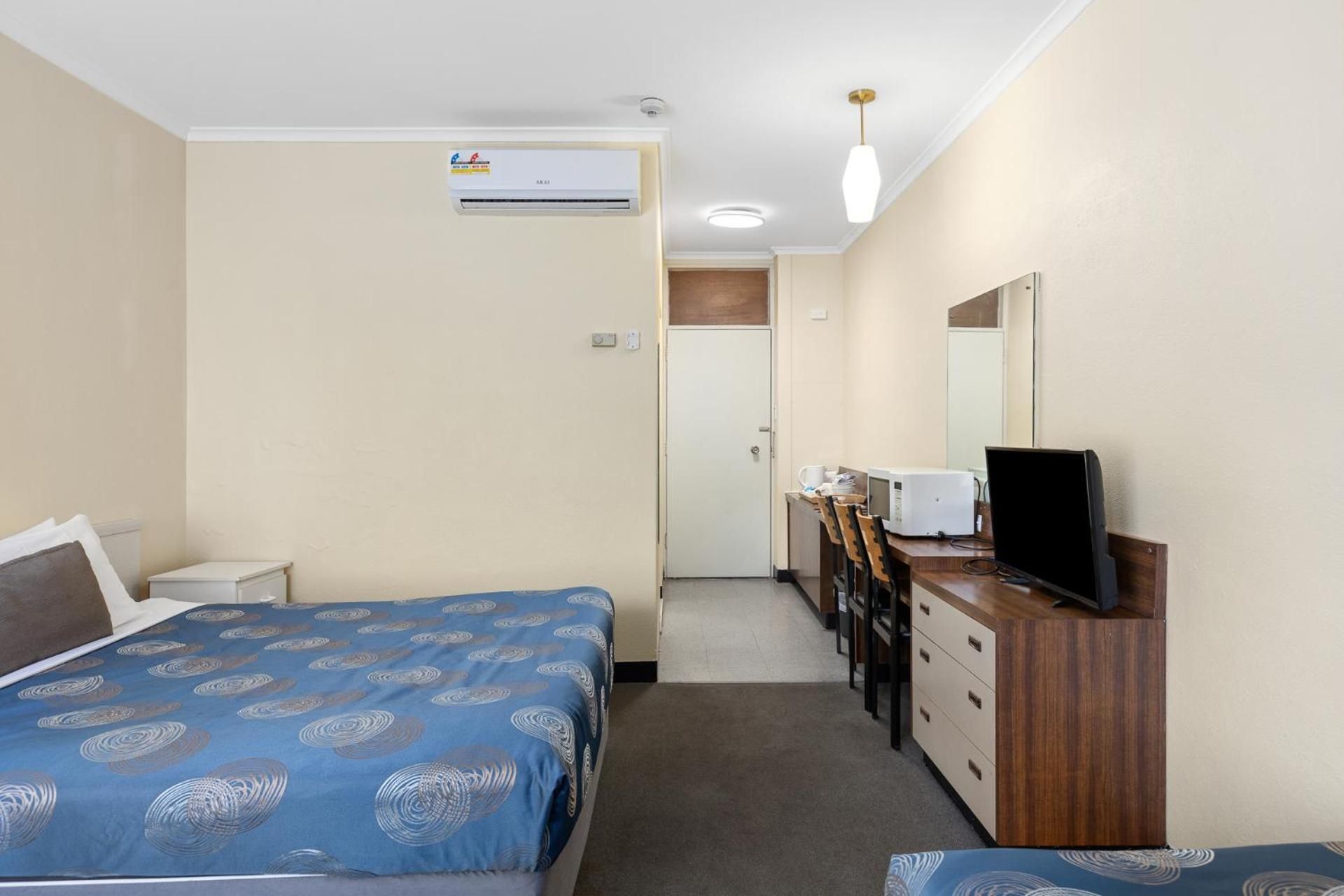 Red Carpet Motel Family Room 2