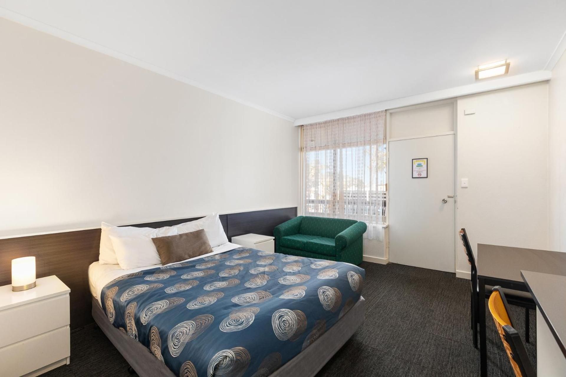 Red Carpet Motel Queen Room