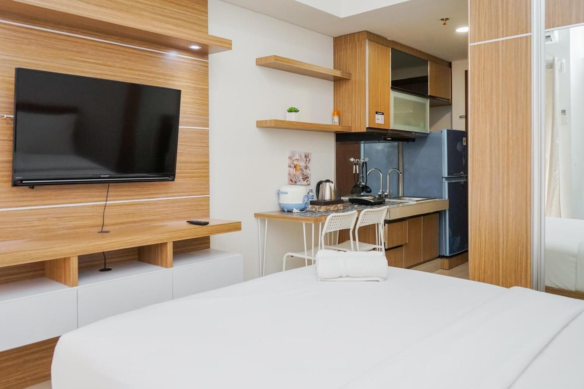 Studio Apartment