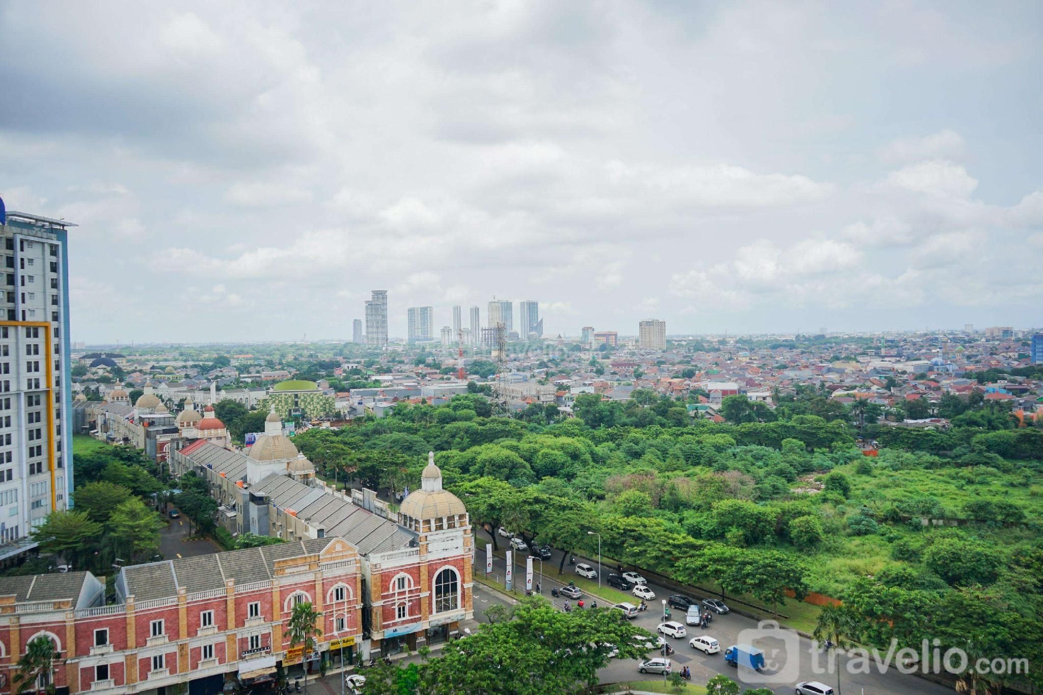 Compact & Cozy Studio Atria Apartment By Travelio