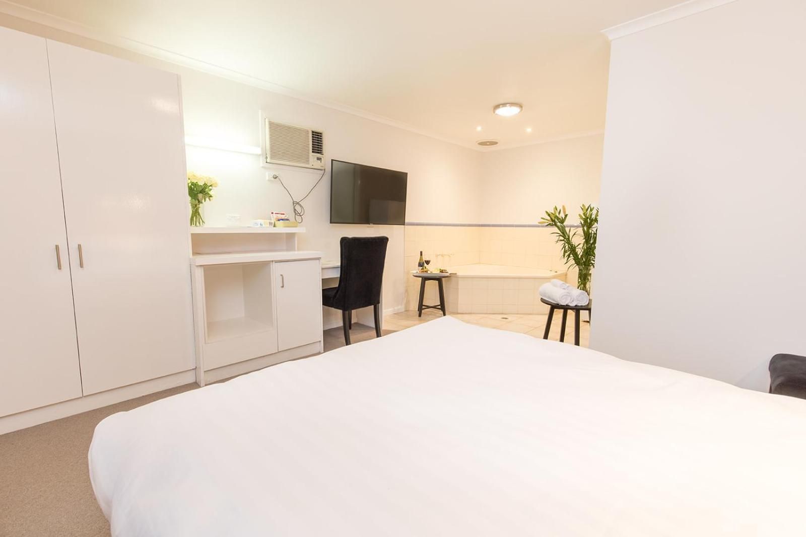 Double Room with Spa Bath