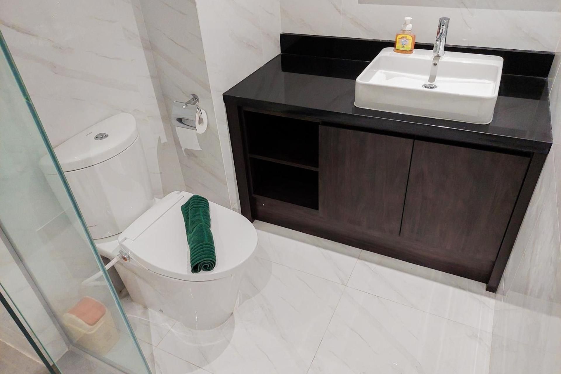 One-Bedroom Apartment