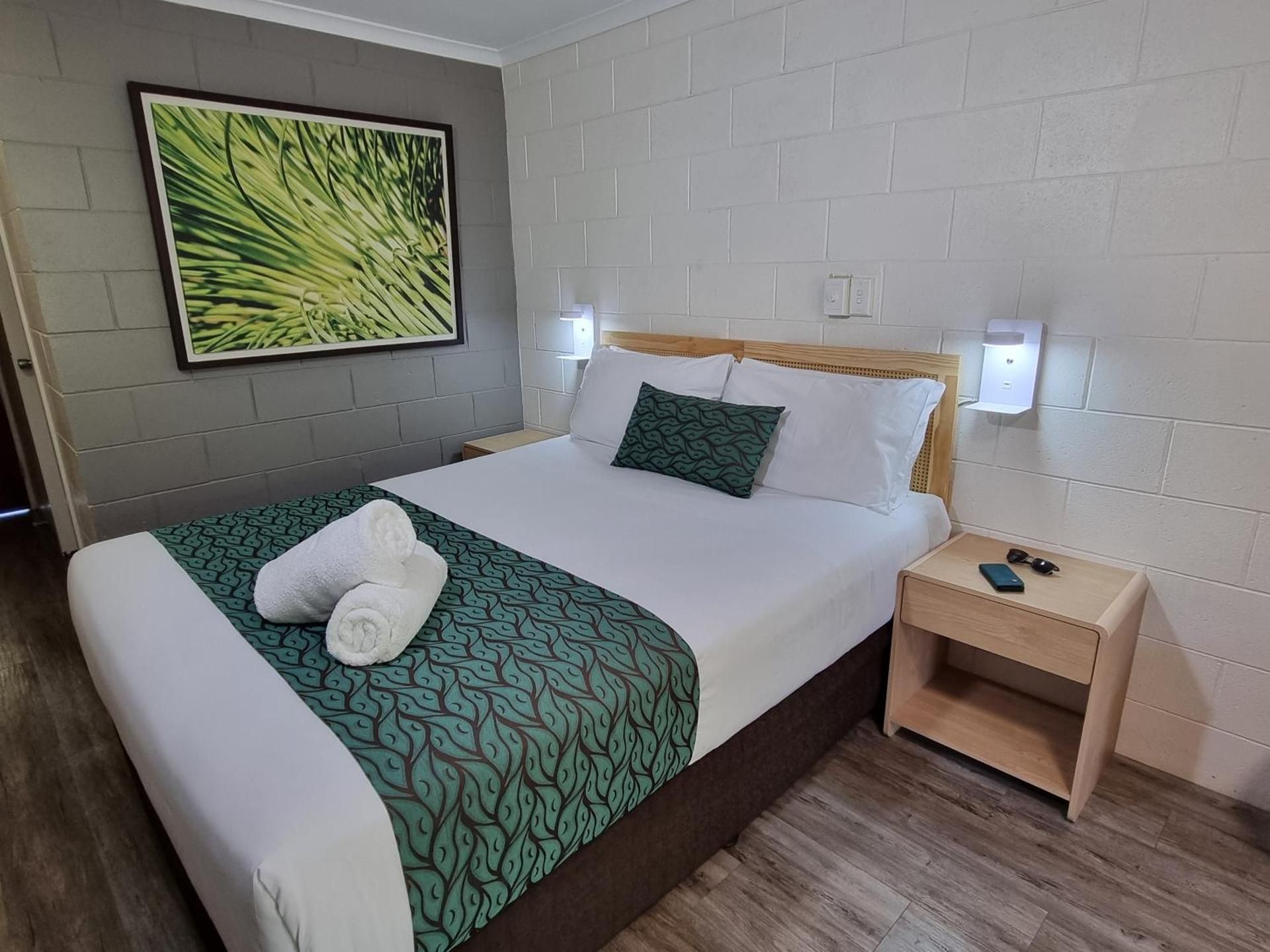 Deluxe Queen Room