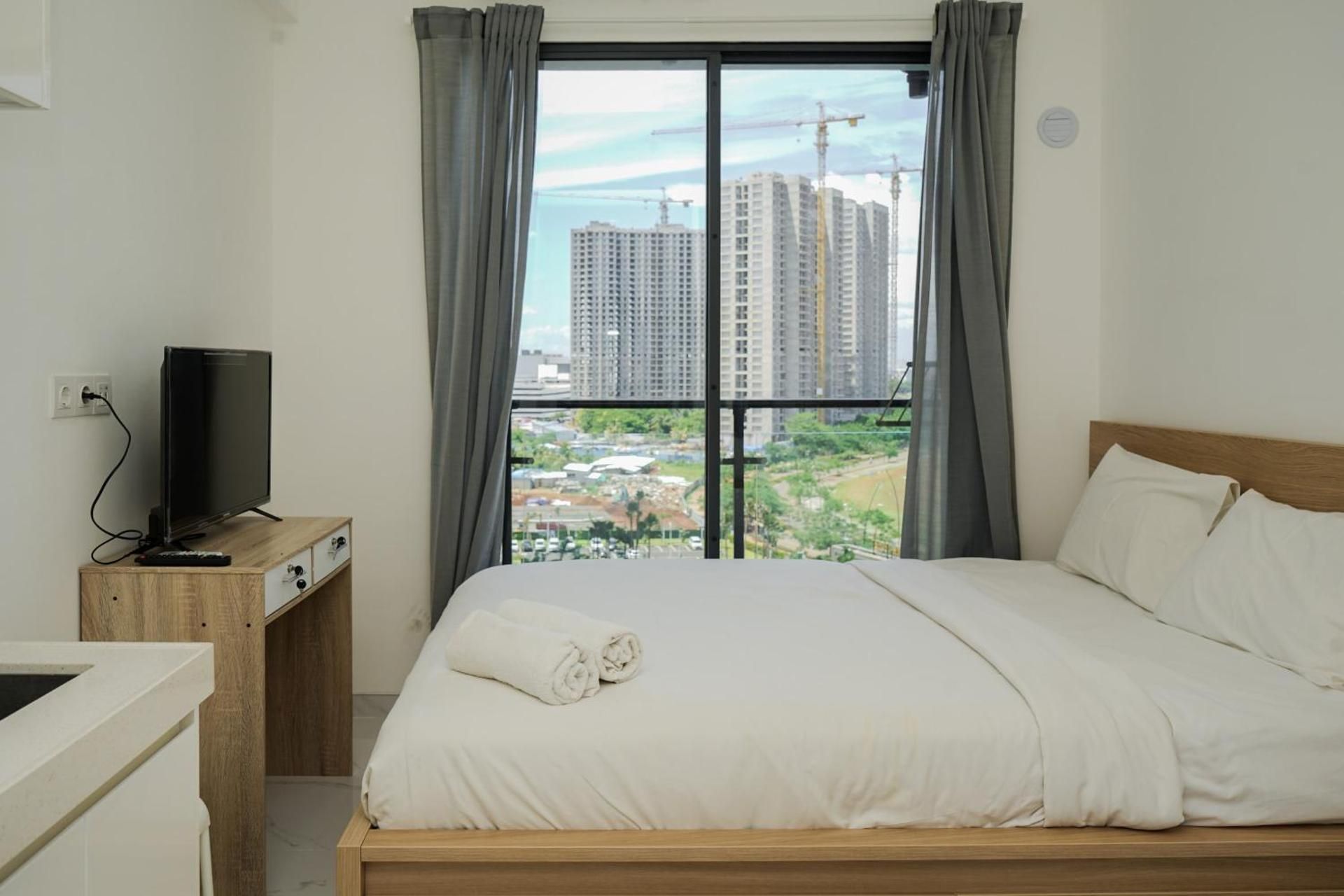 Studio Apartment
