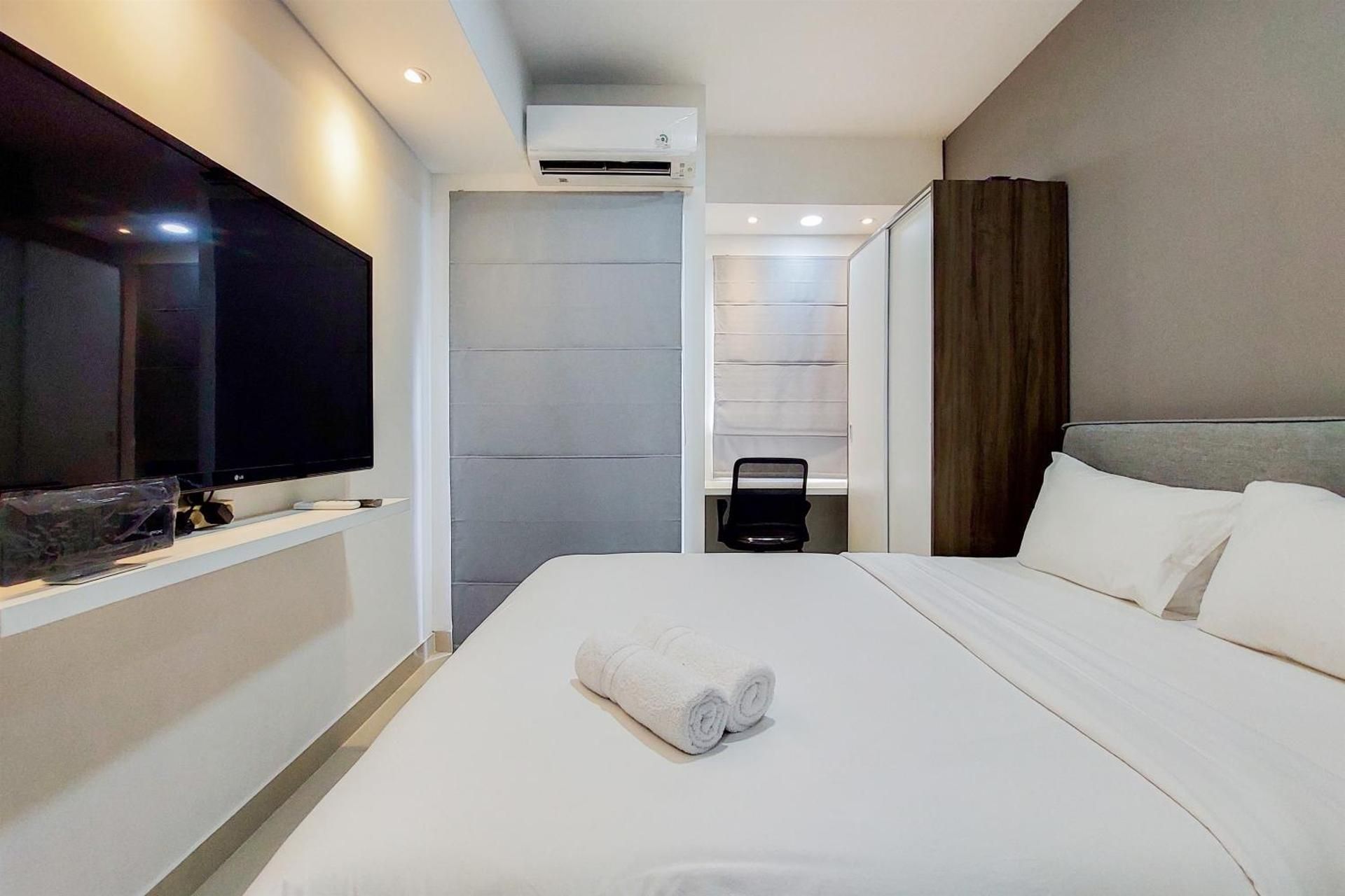 Studio Apartment