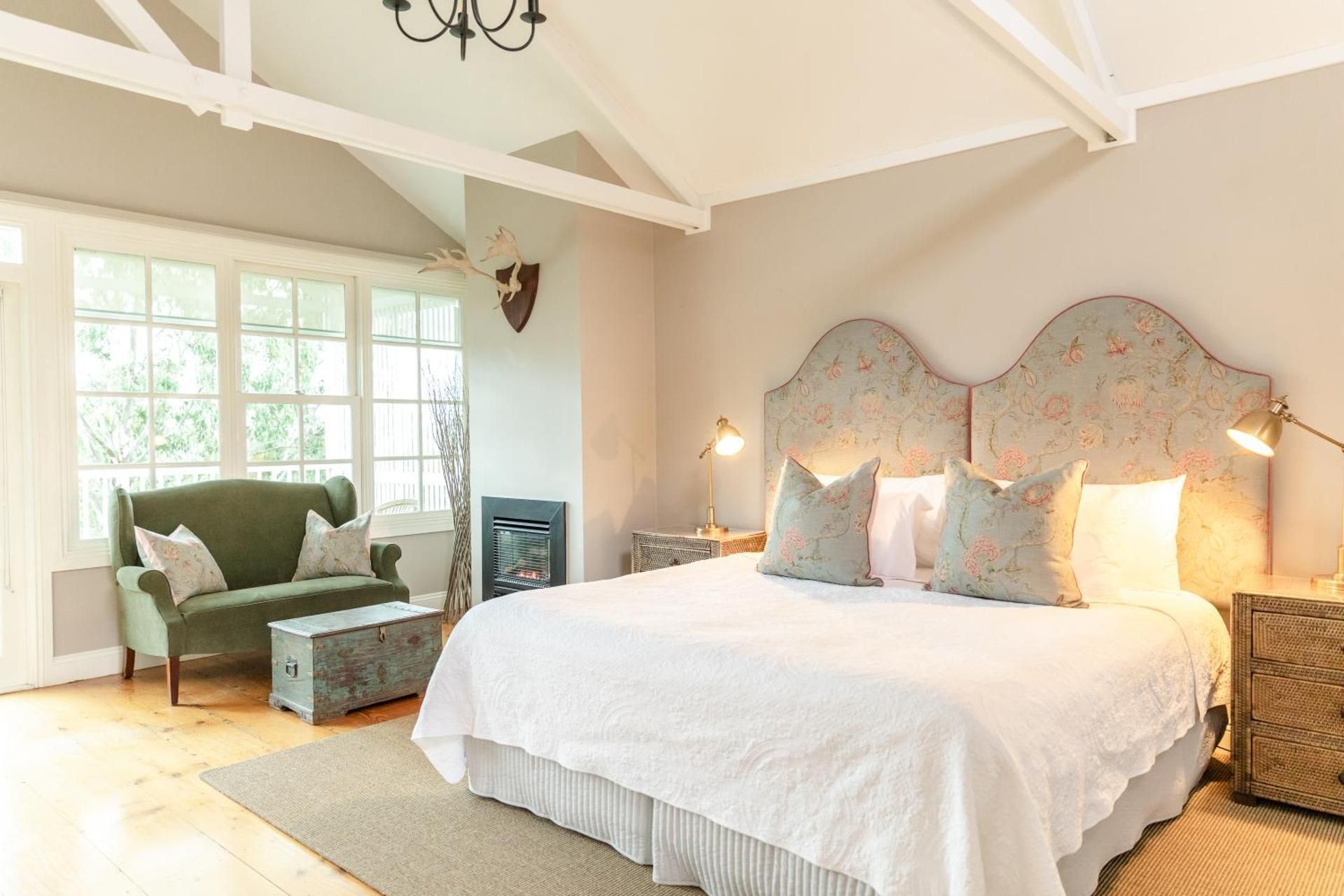 King Room with Large Balcony and Valley View