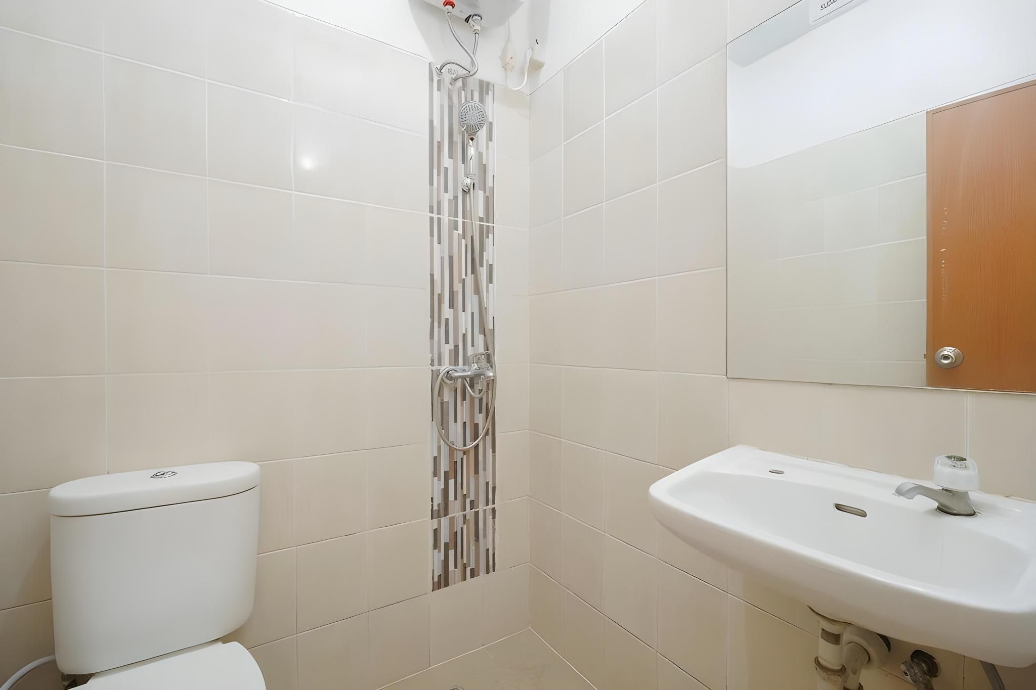 RedDoorz Syariah Plus @ Wisma Bougenville Karawaci RedDoorz Room 3