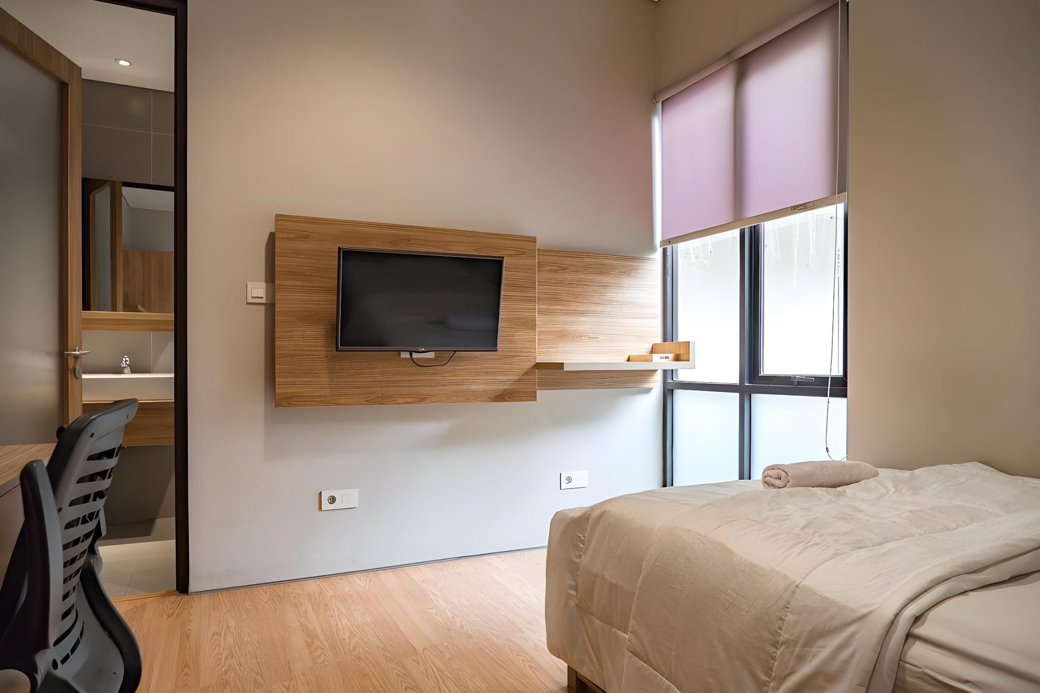 3J Living Small Double Non-Smoking 2