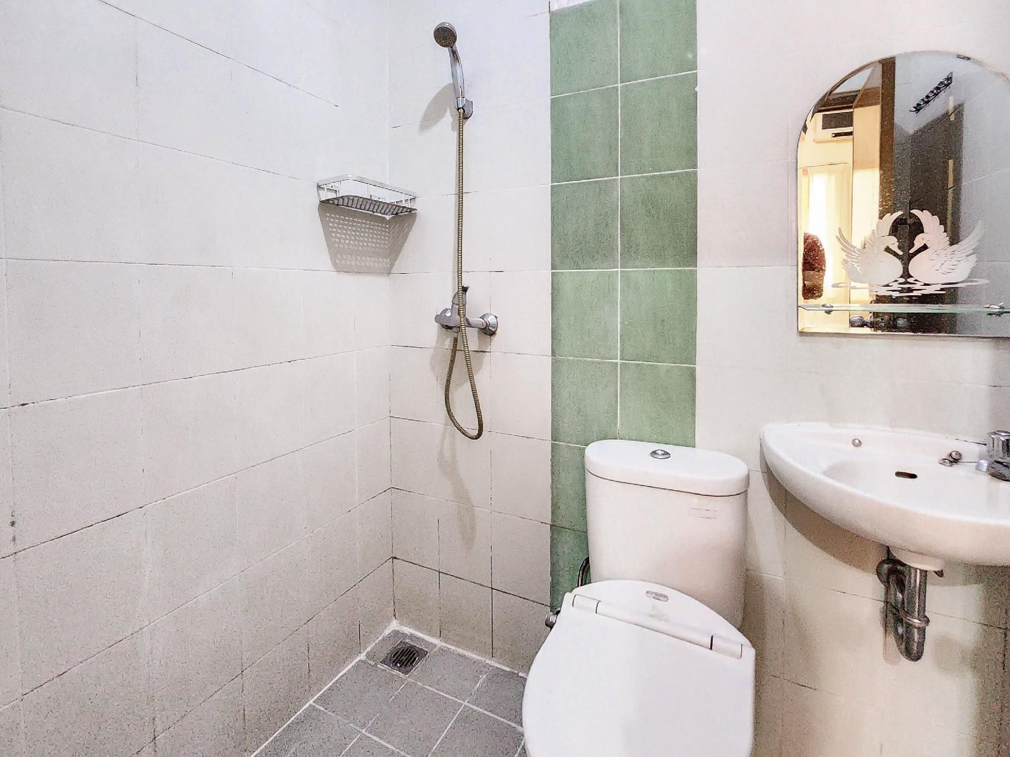 Urbanview Bromo 18 Homestay Karawaci Standard Room 3