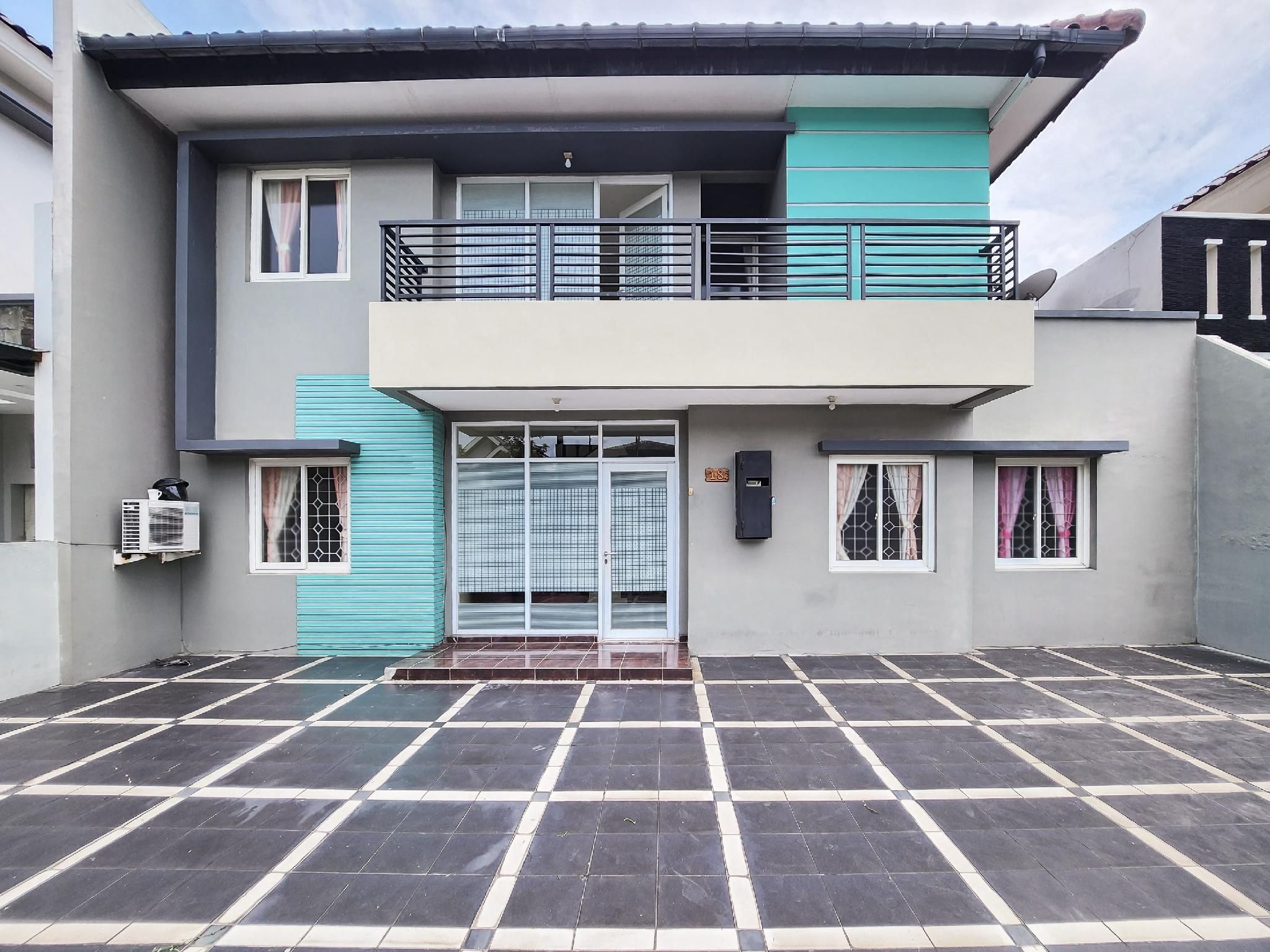 Urbanview Bromo 18 Homestay Karawaci
