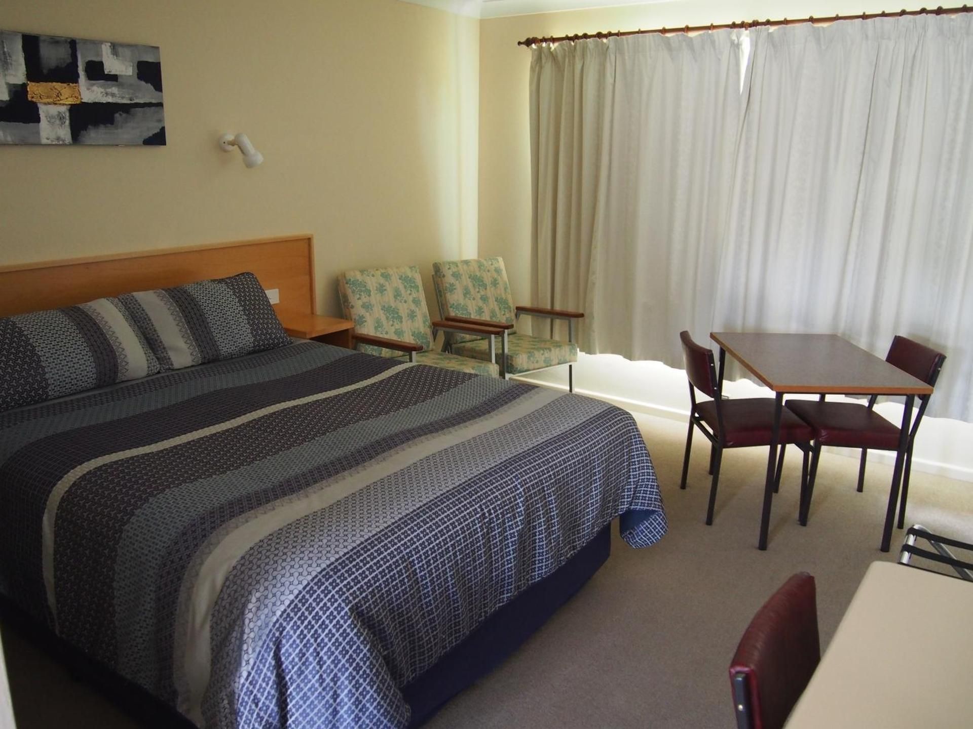 Deluxe Queen Room