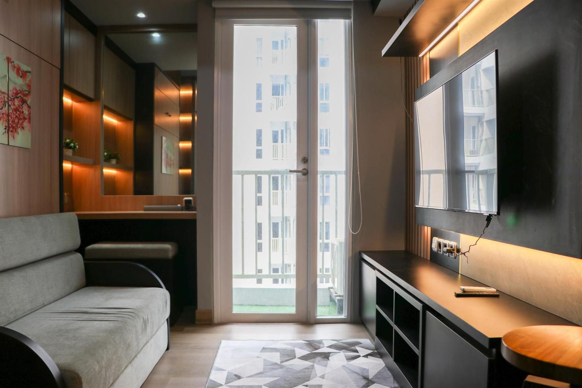 Studio Apartment