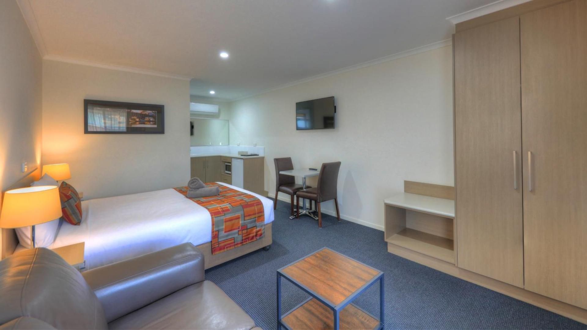 Executive Queen Room