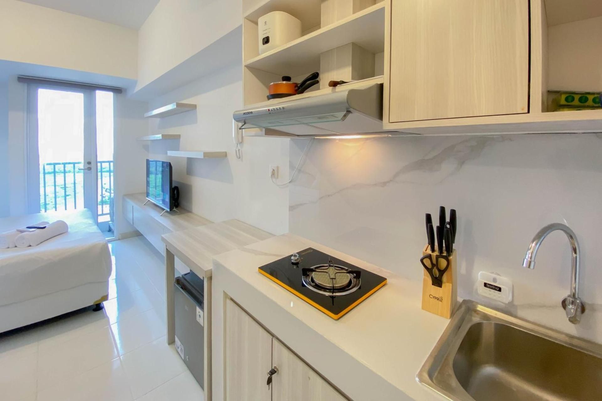 Studio Apartment