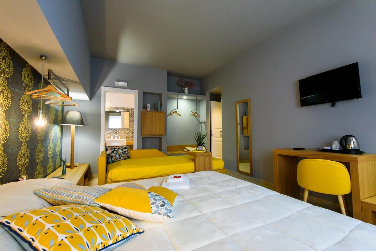 Deluxe Triple Room