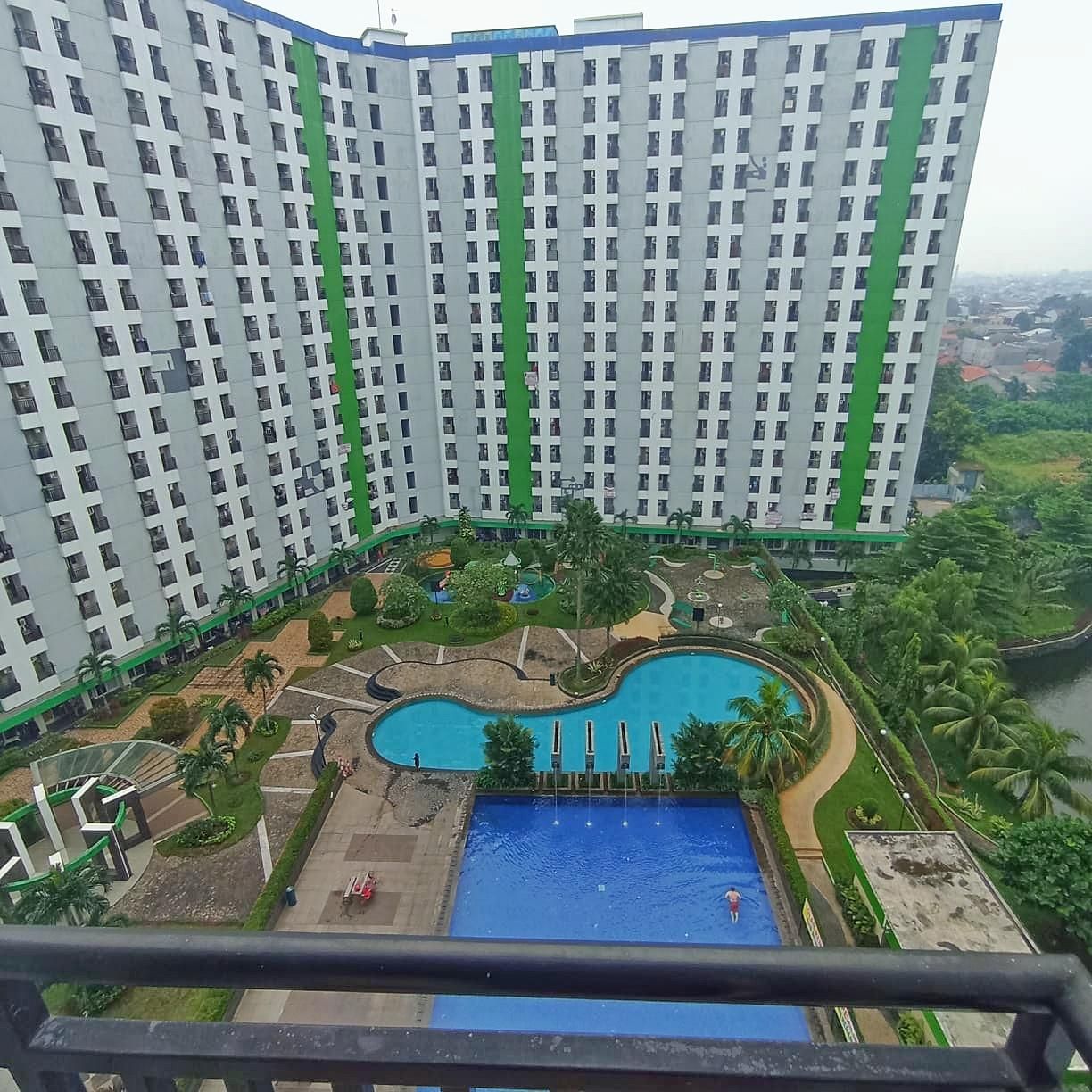 Nusantara Room By FPH At Apartment Green Lake View