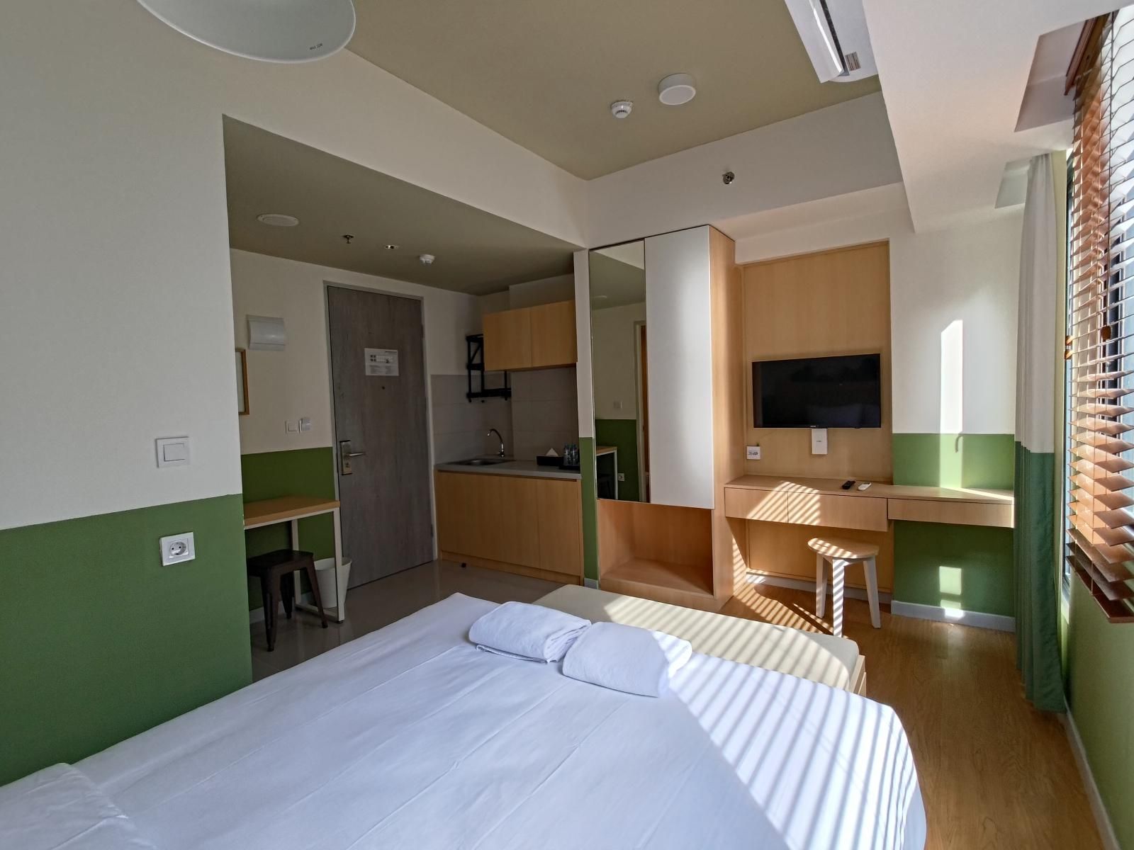 Hotel Osaka PIK2 Studio Deluxe Room 3