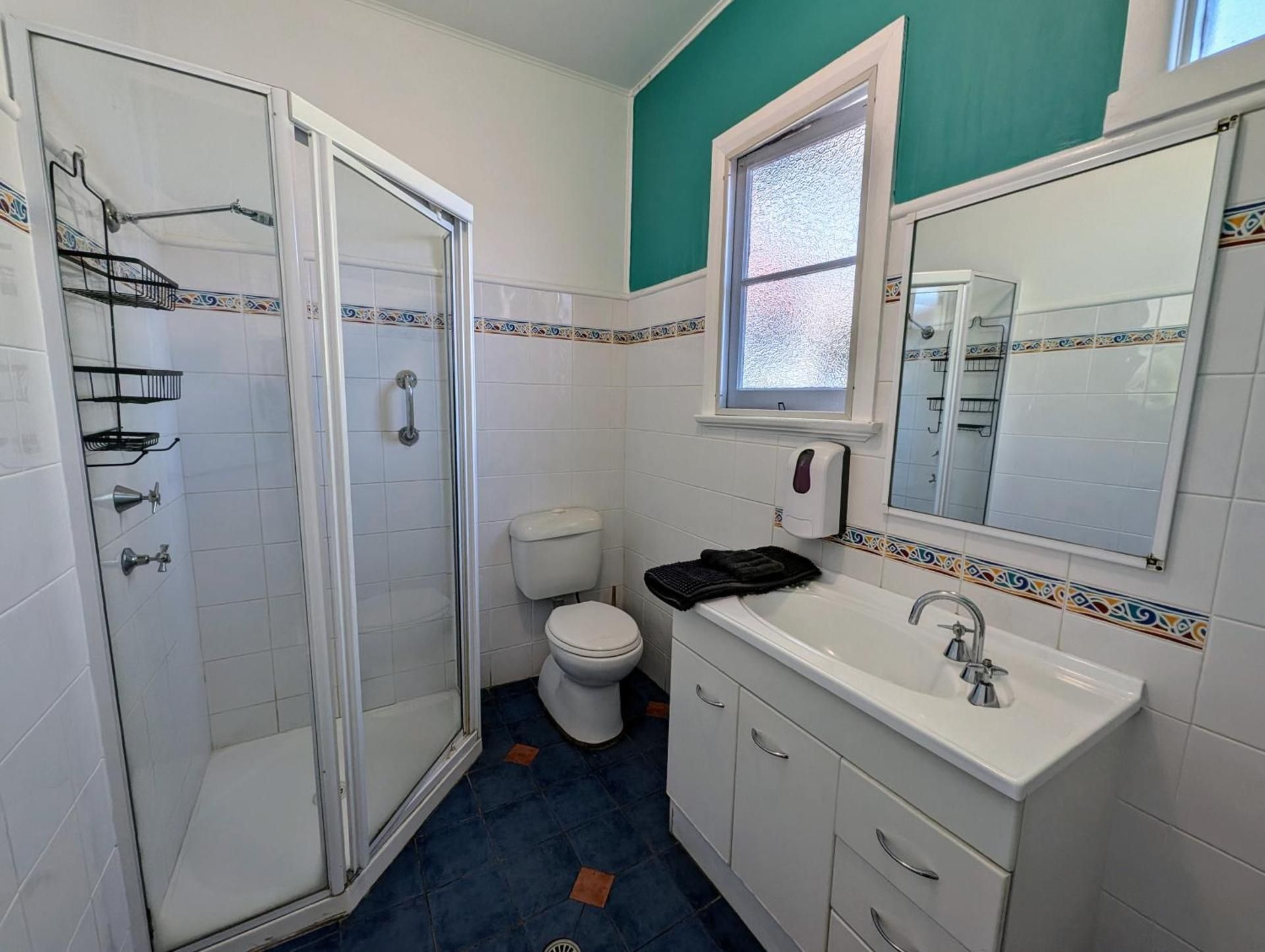Single Room with Shared Bathroom