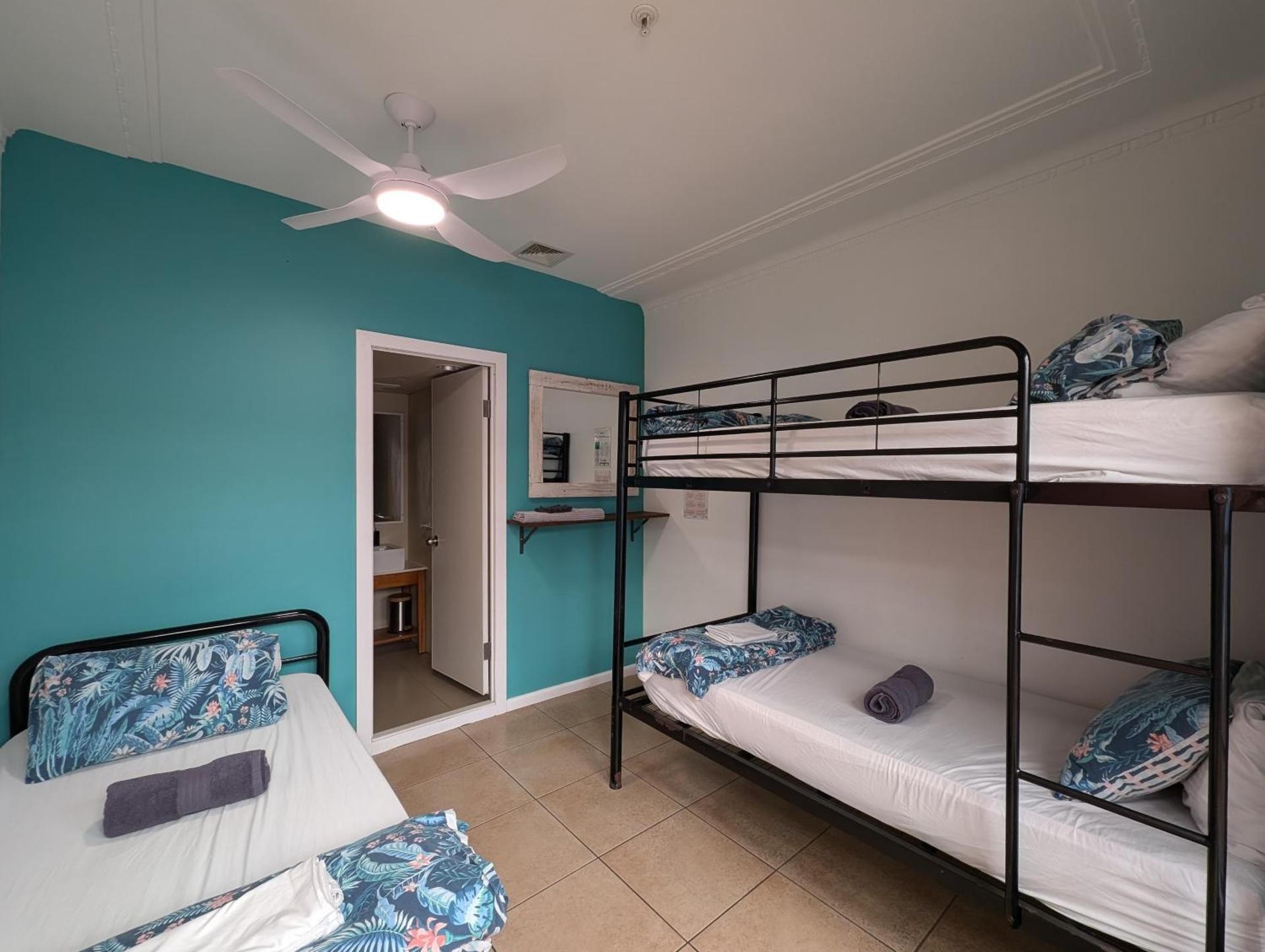 Triple Room with Private Bathroom