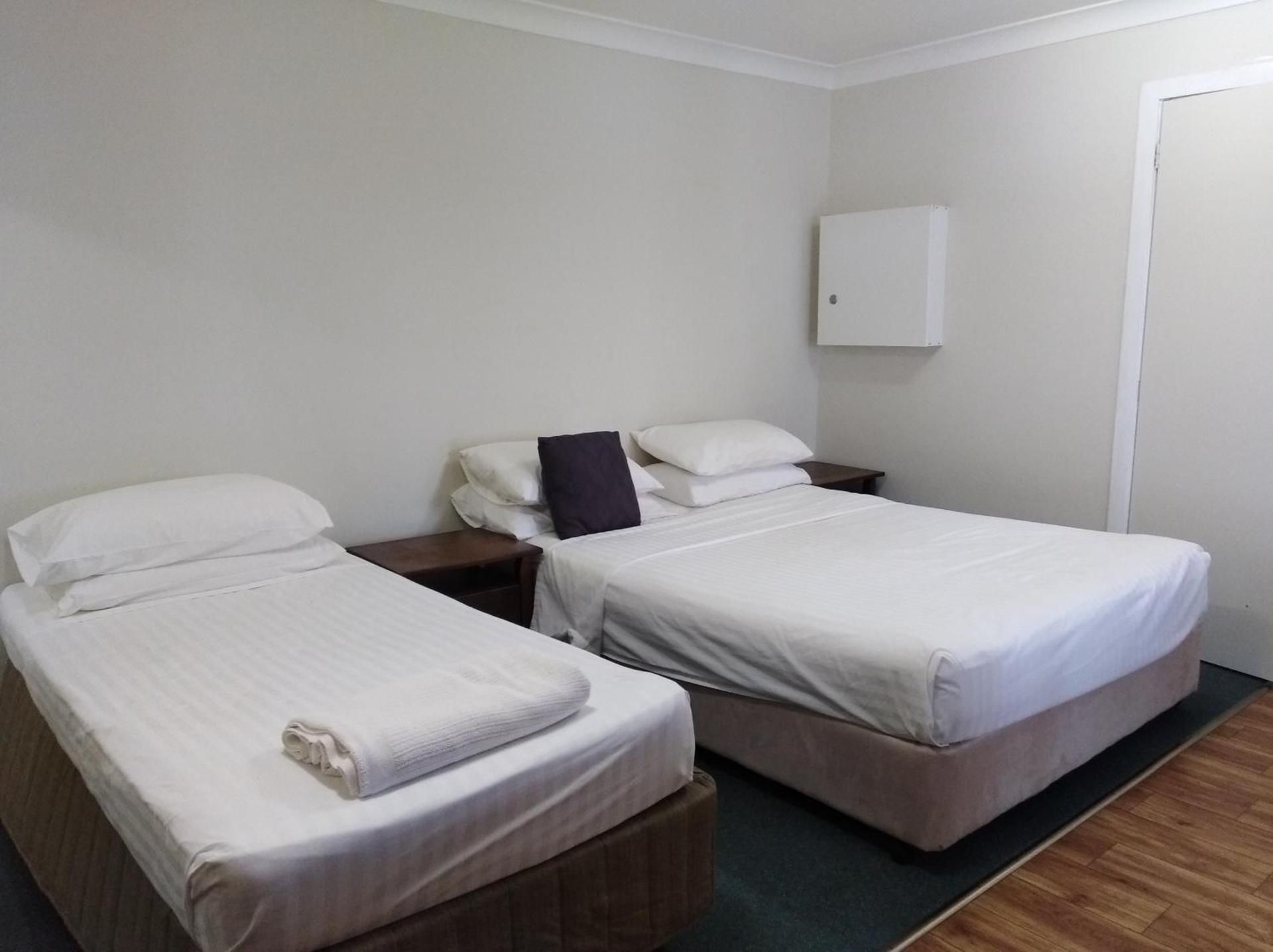 Basic Triple Room