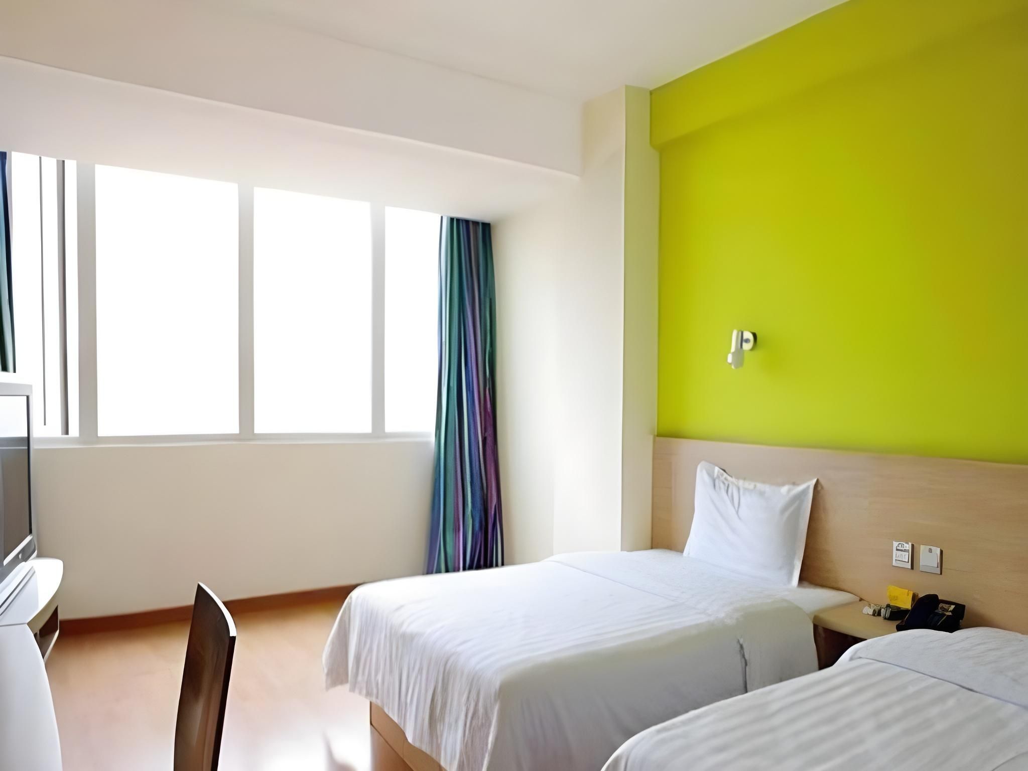 Corporate Twin, Guest room, 2 Twin/Single Bed(s), City view