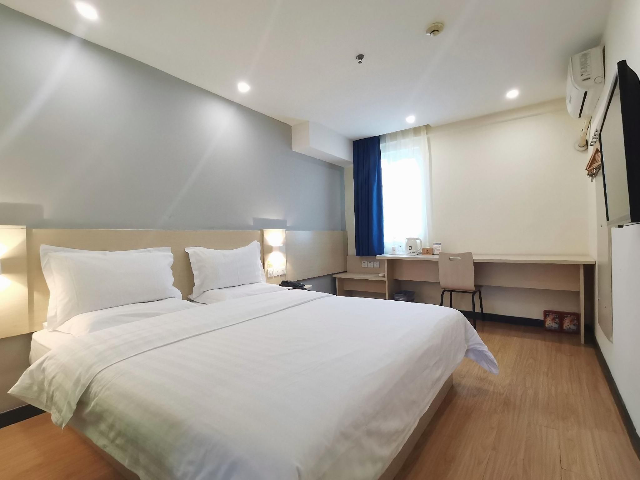WH - Traditional Bed Room