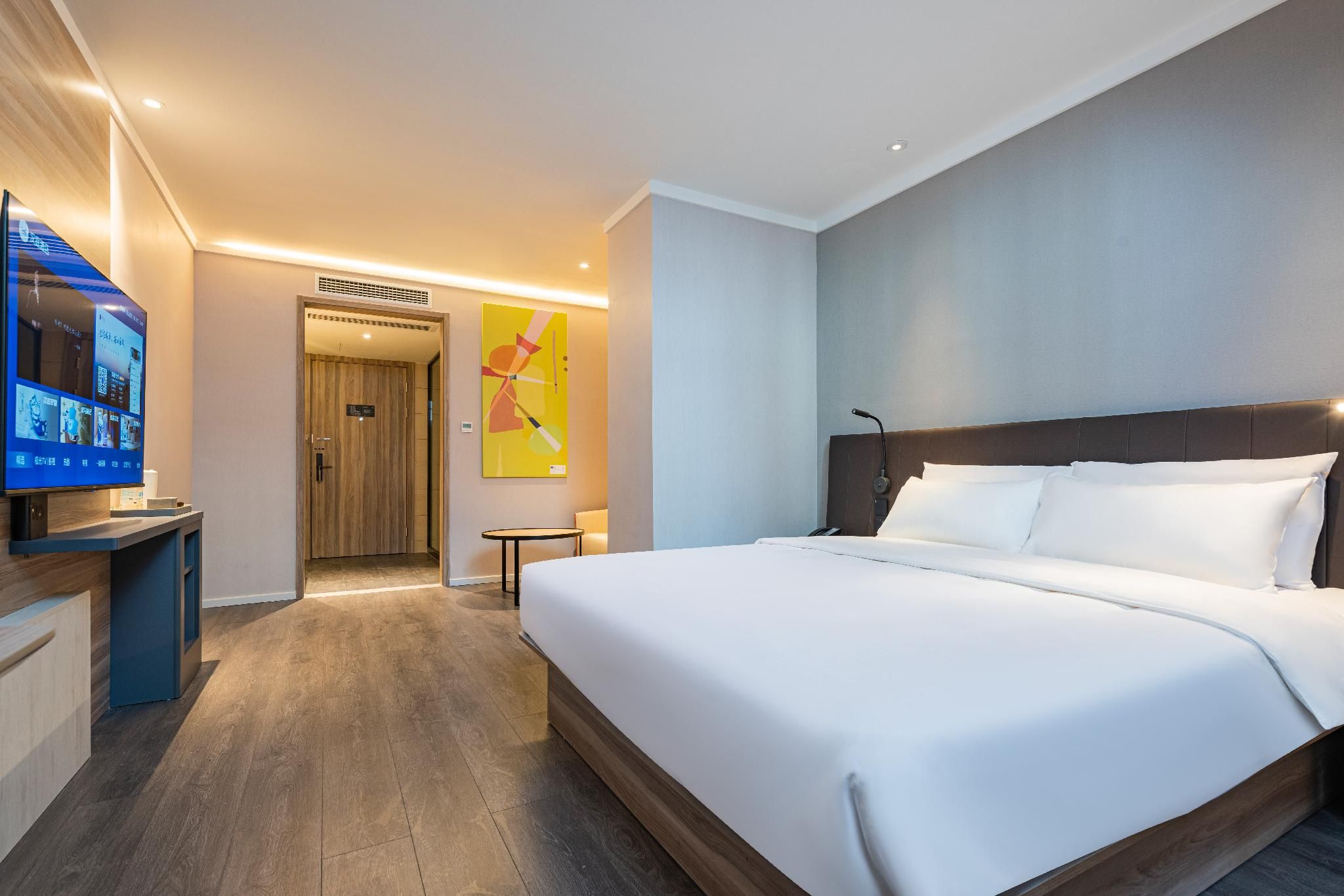 Business Queen Bed Room