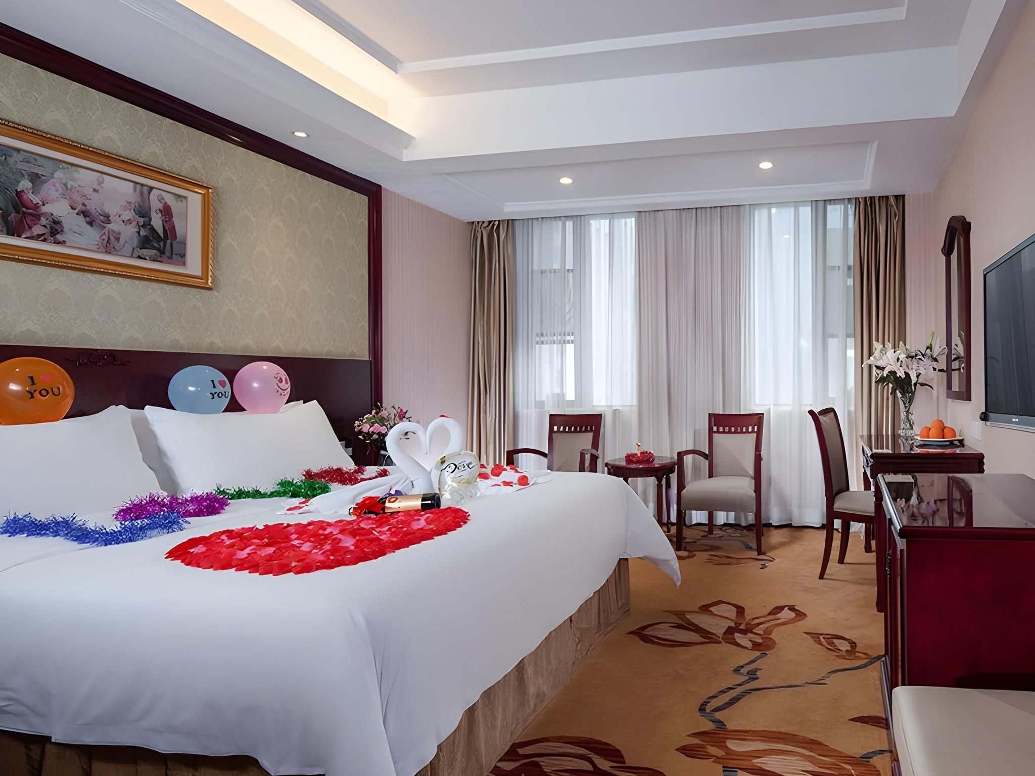 Vienna - Romance Themed Bed Room