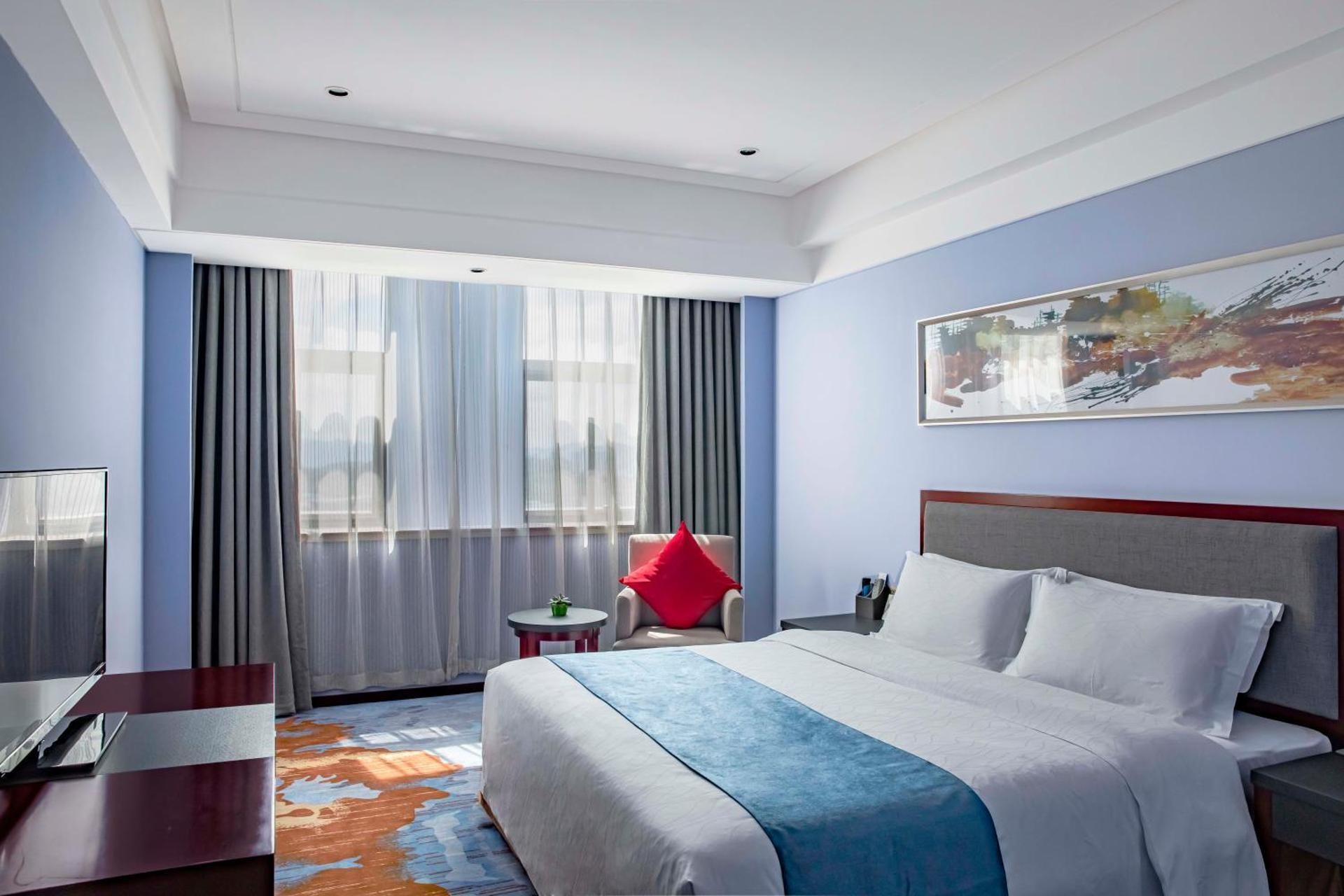Superior Suite with 1 King Bed