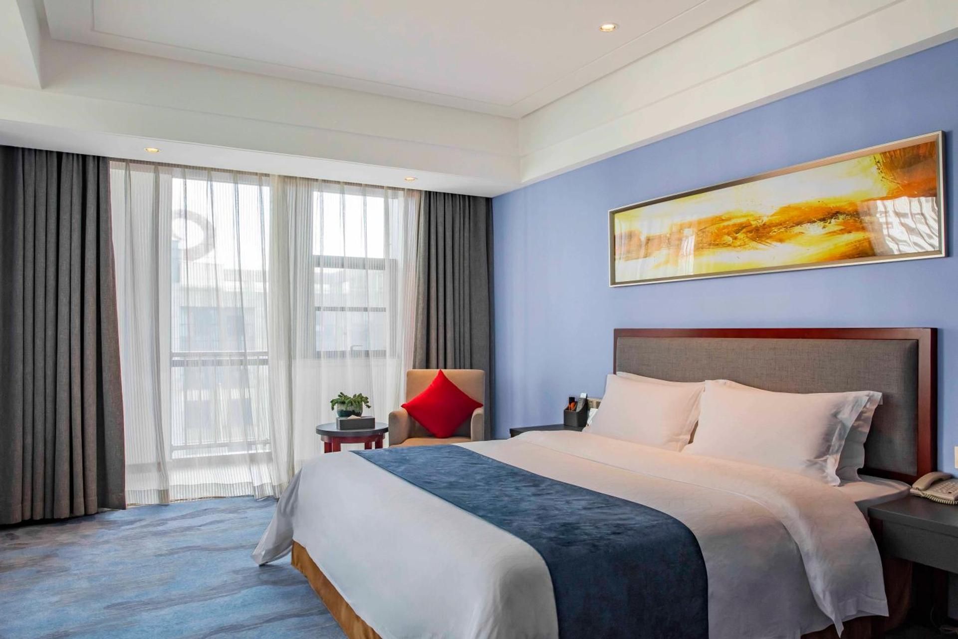 Standard Room with 1 King Size bed