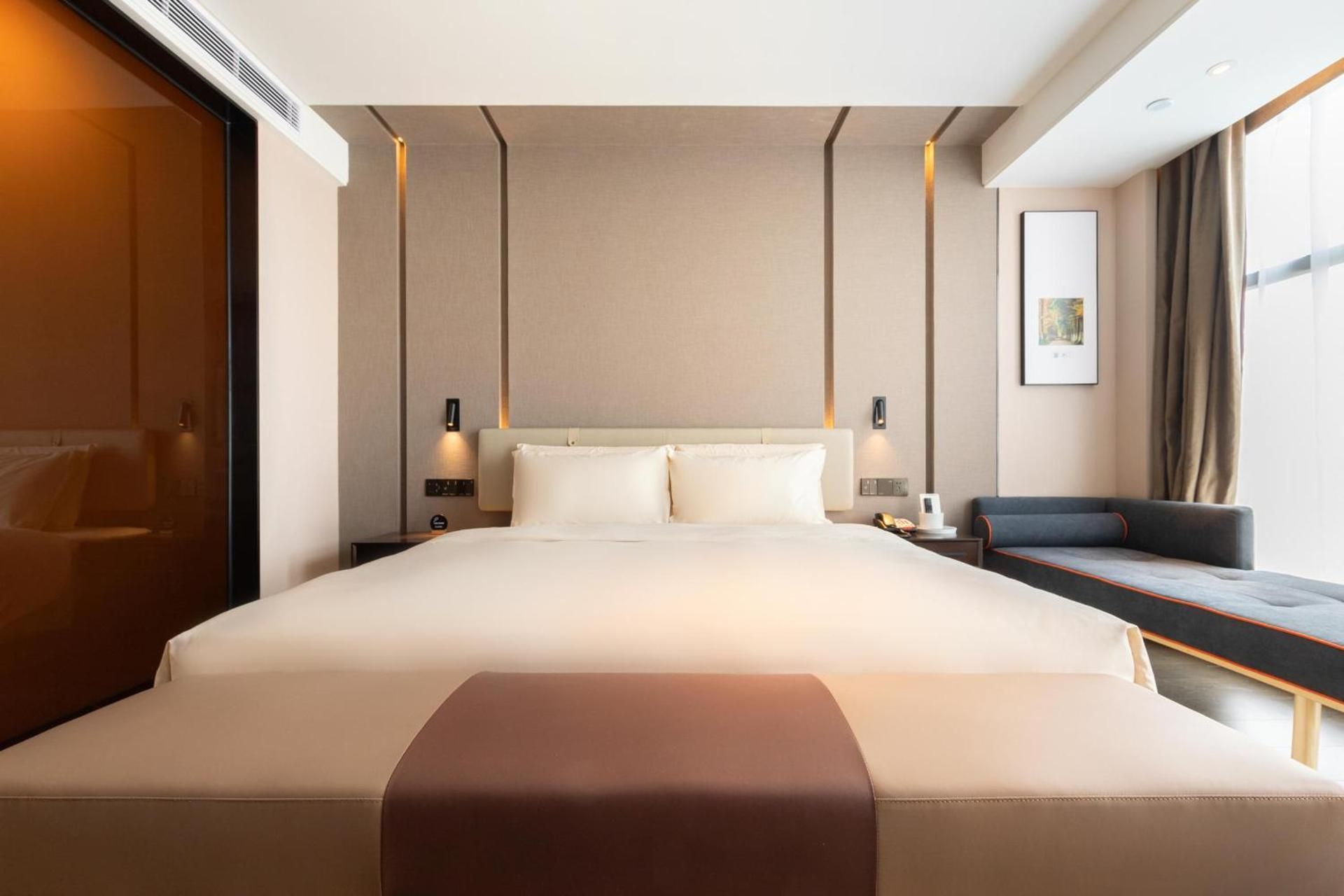 Atour Hotel Guiyang Guanshanhu Park Superior Double Room 2