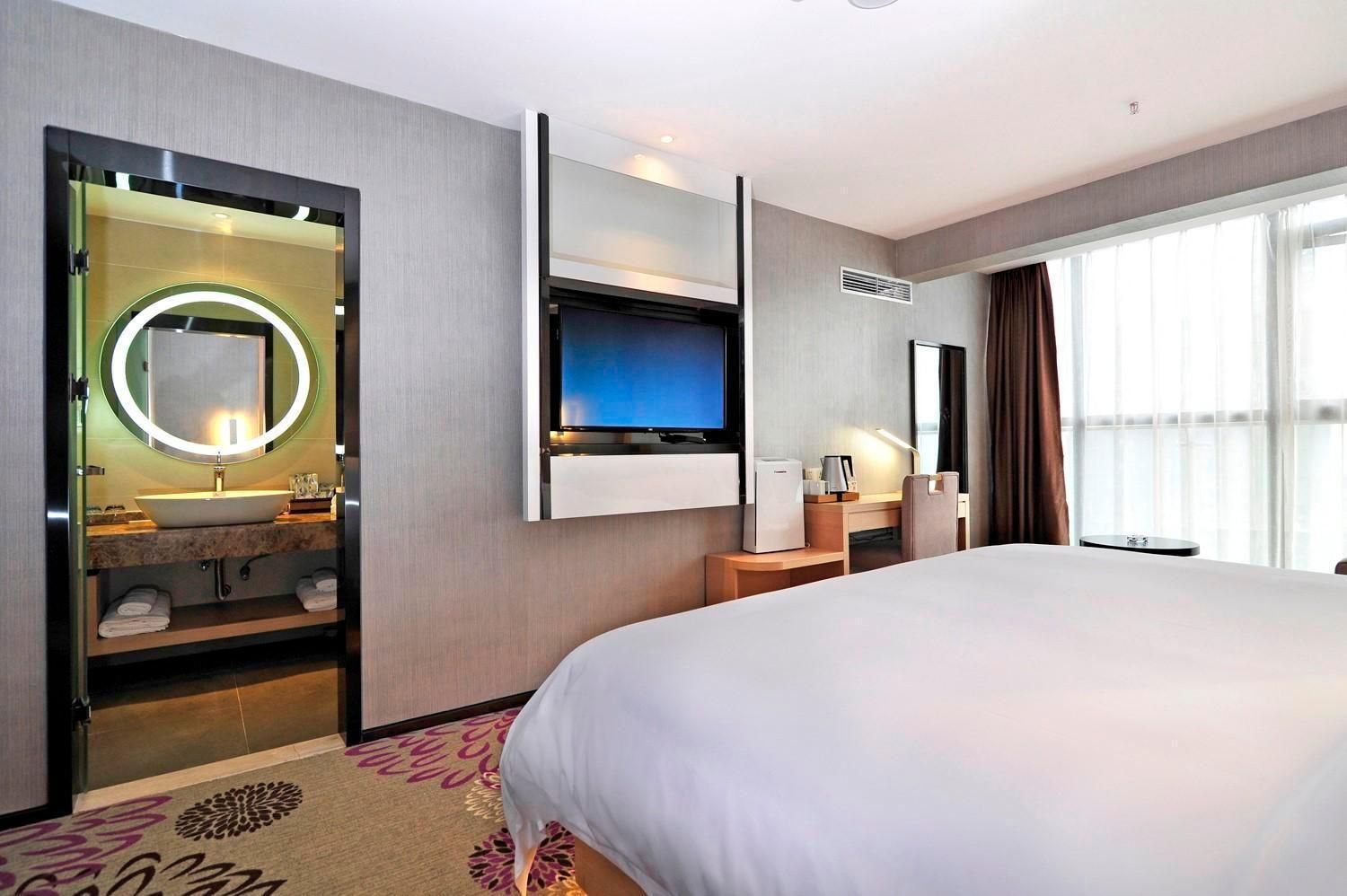 Deluxe King size bed Room