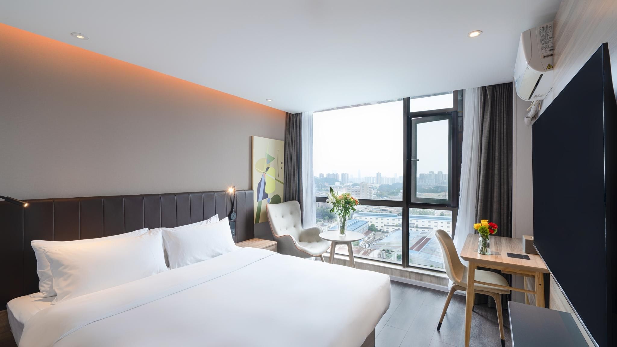 Business Queen Bed Room