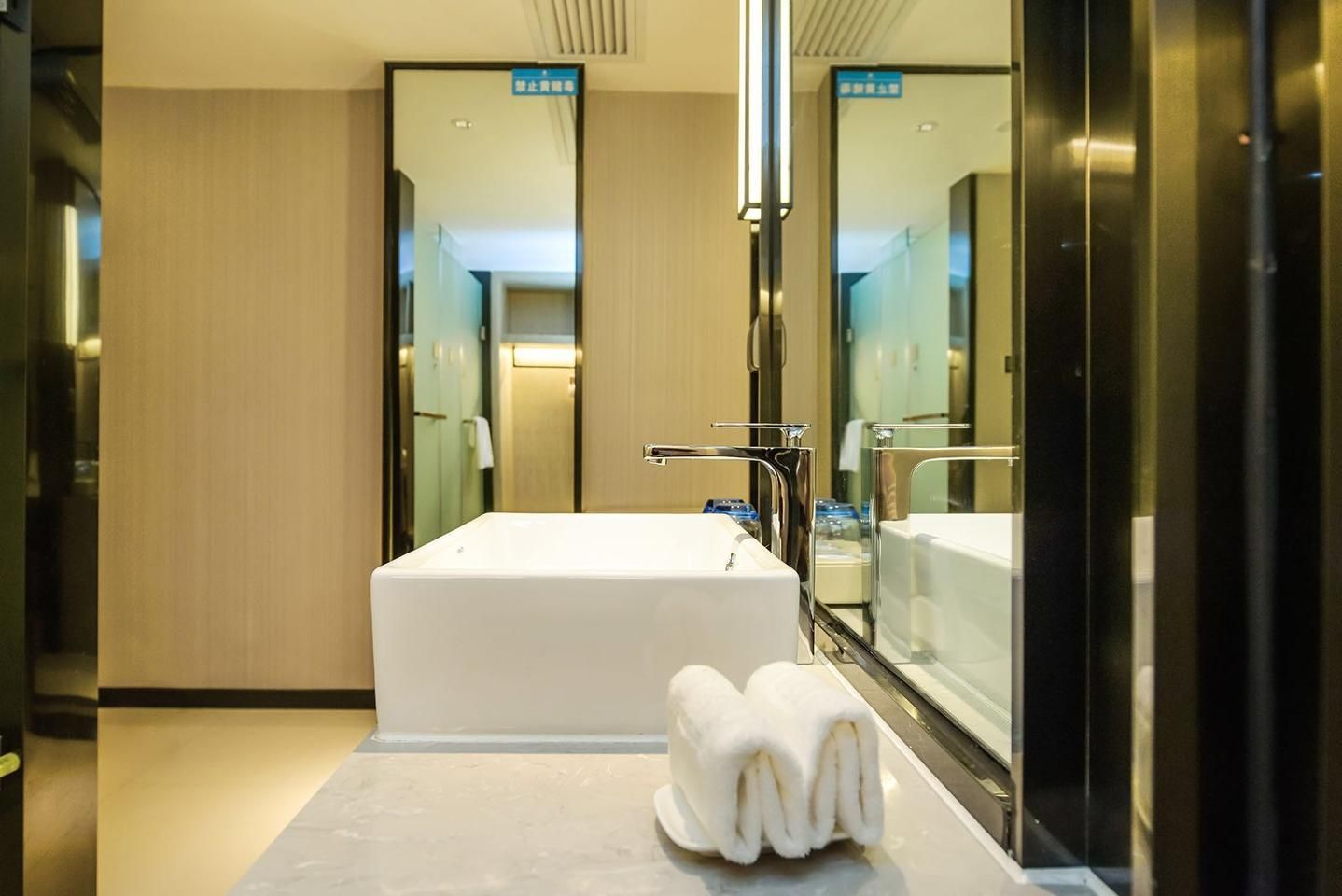 Dossen - Business Bed Room
