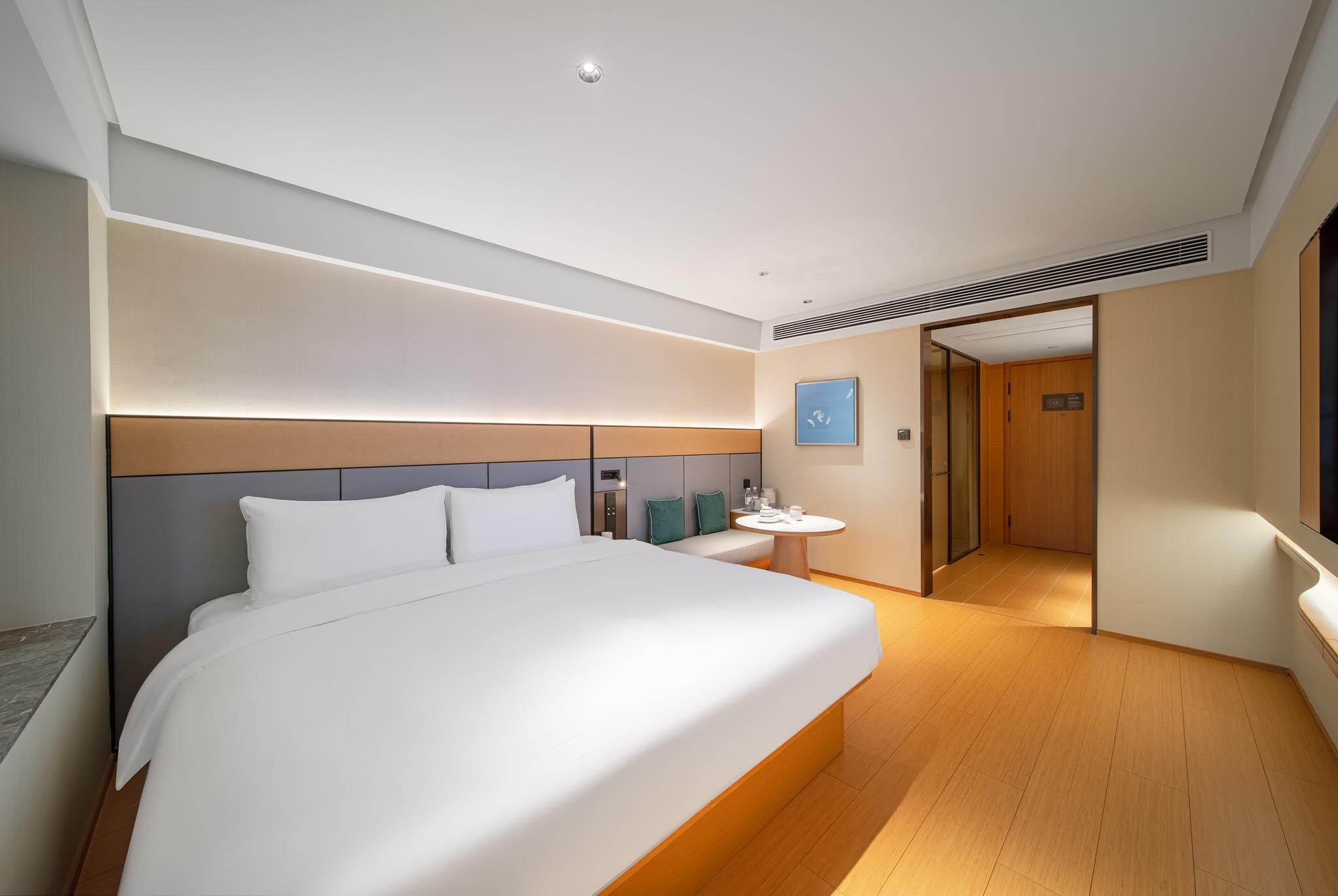 Business Queen Bed Room