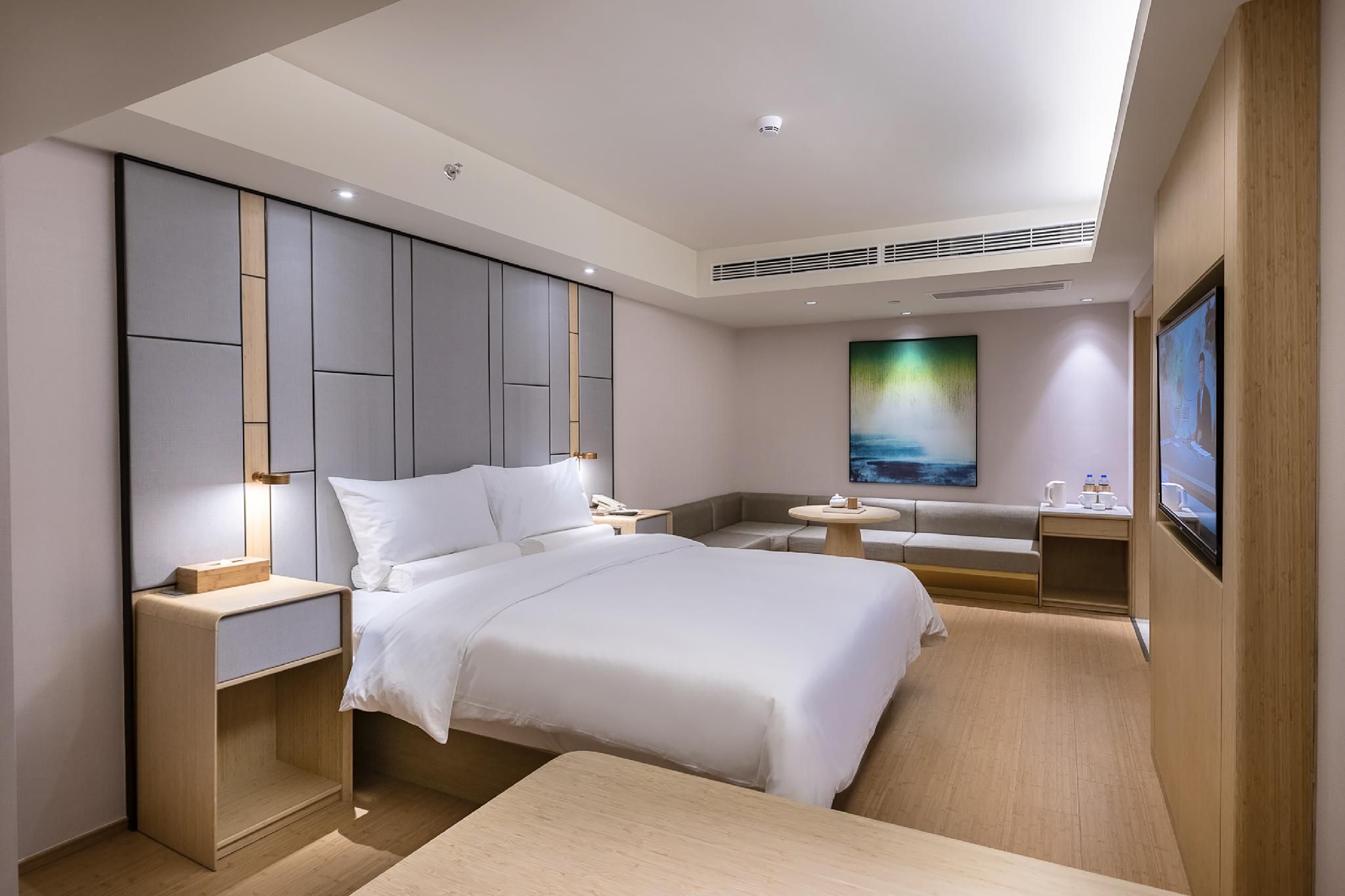 Business Queen Bed Room