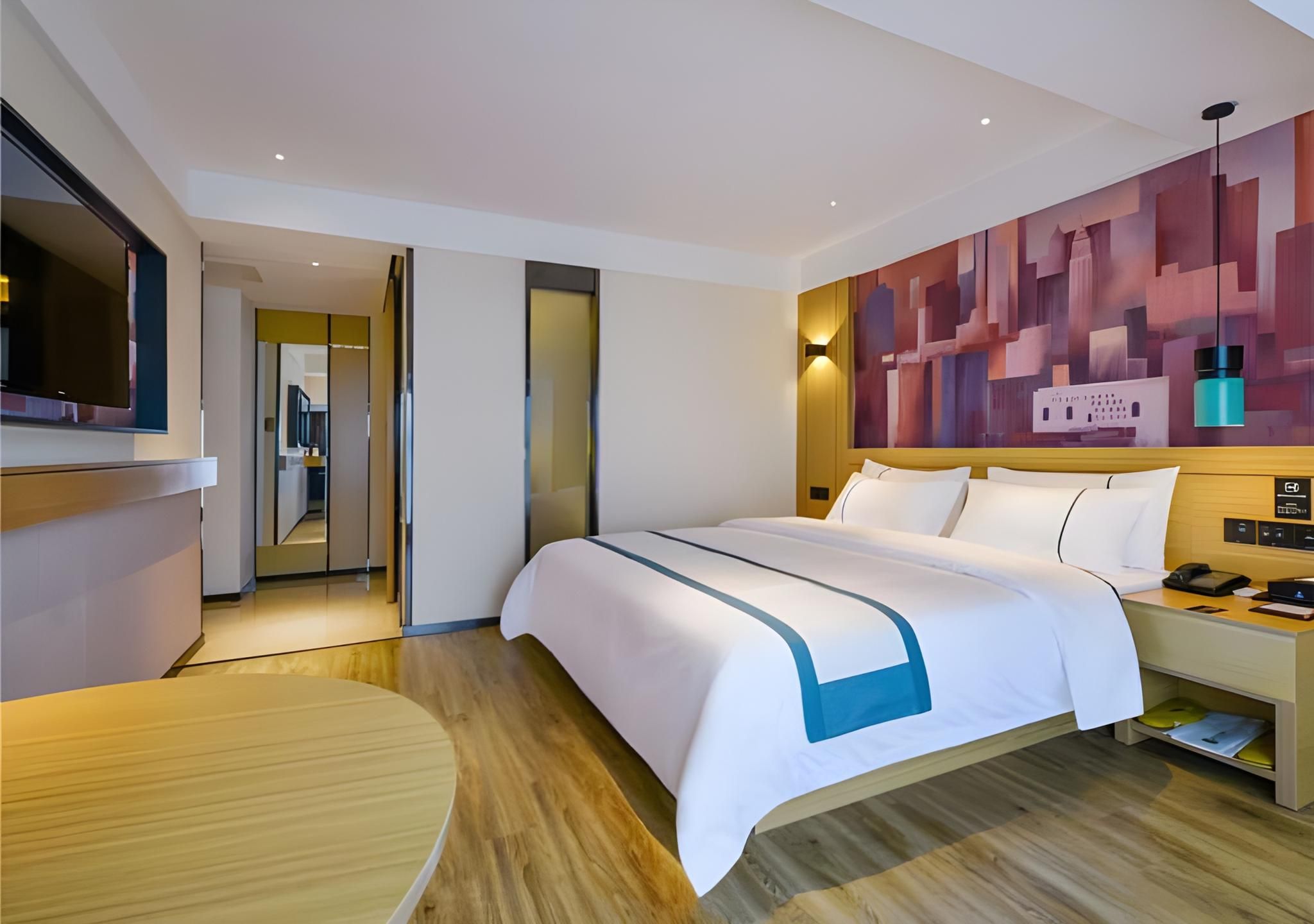 Business Queen Room