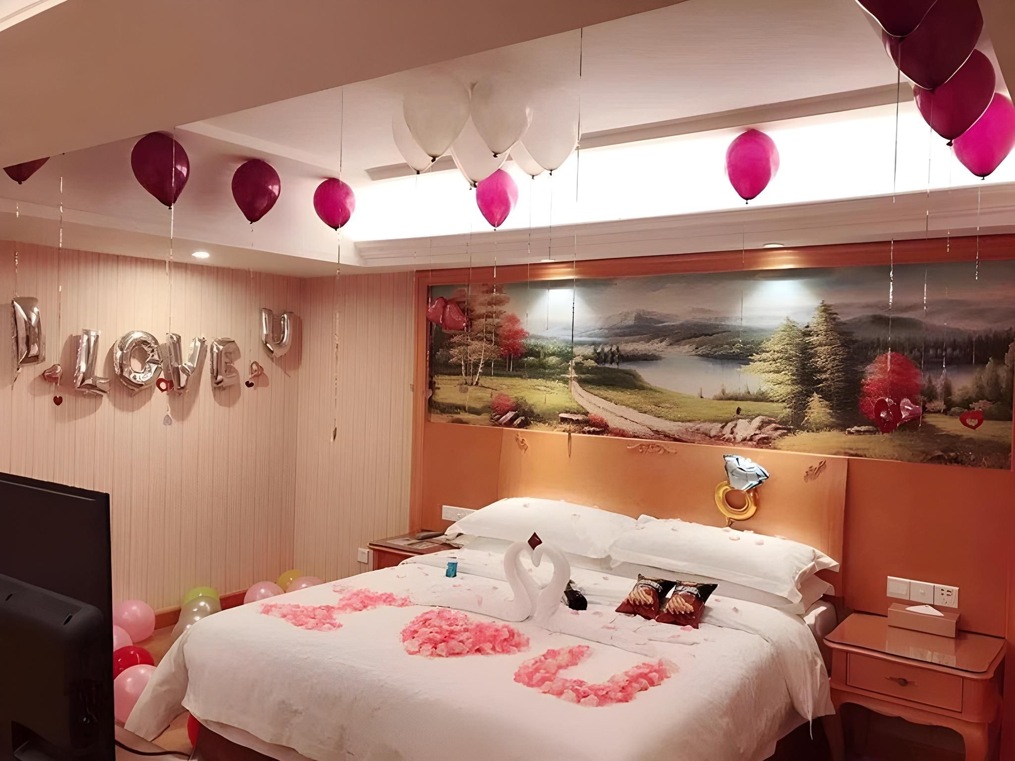 Vienna - Romance Themed Bed Room