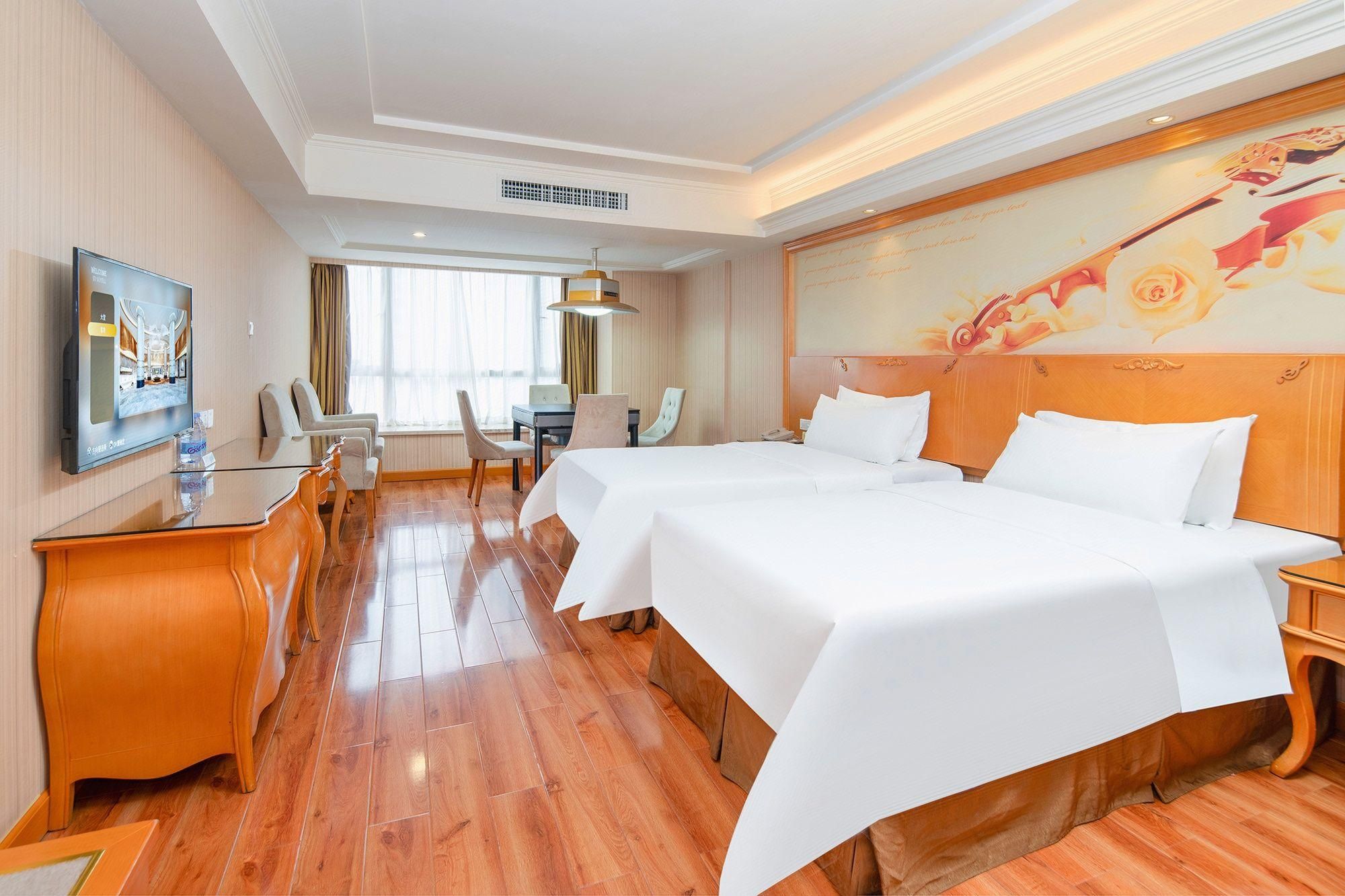 Vienna Hotel Guiyang Huaguoyuan Vienna - Functional Chess Room With Twin Bed 2