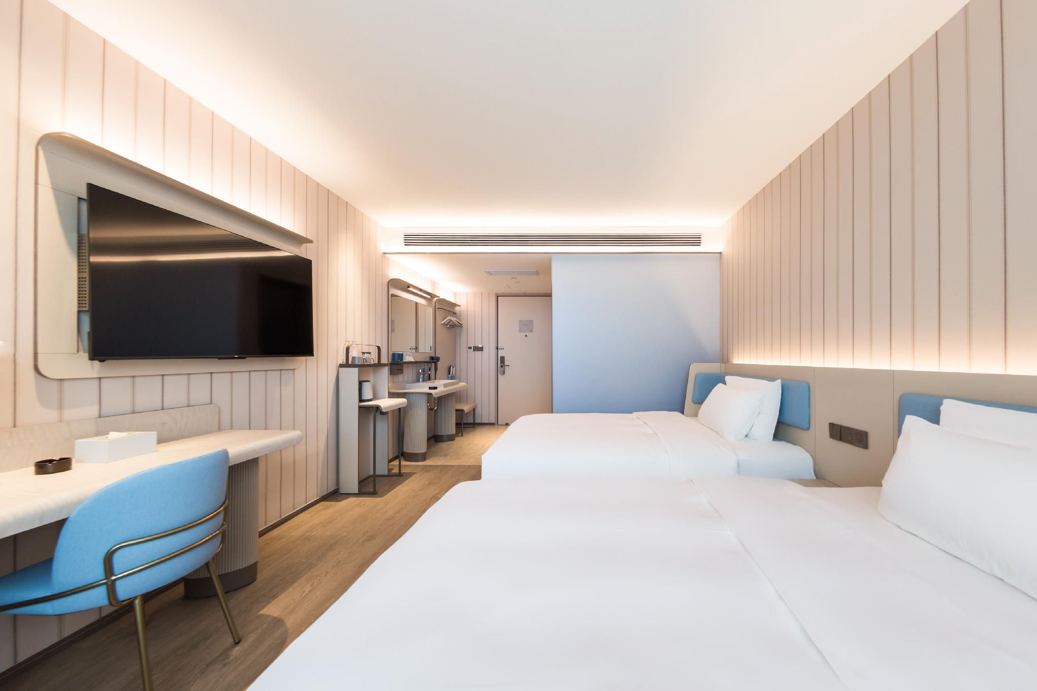 Twin Business Room