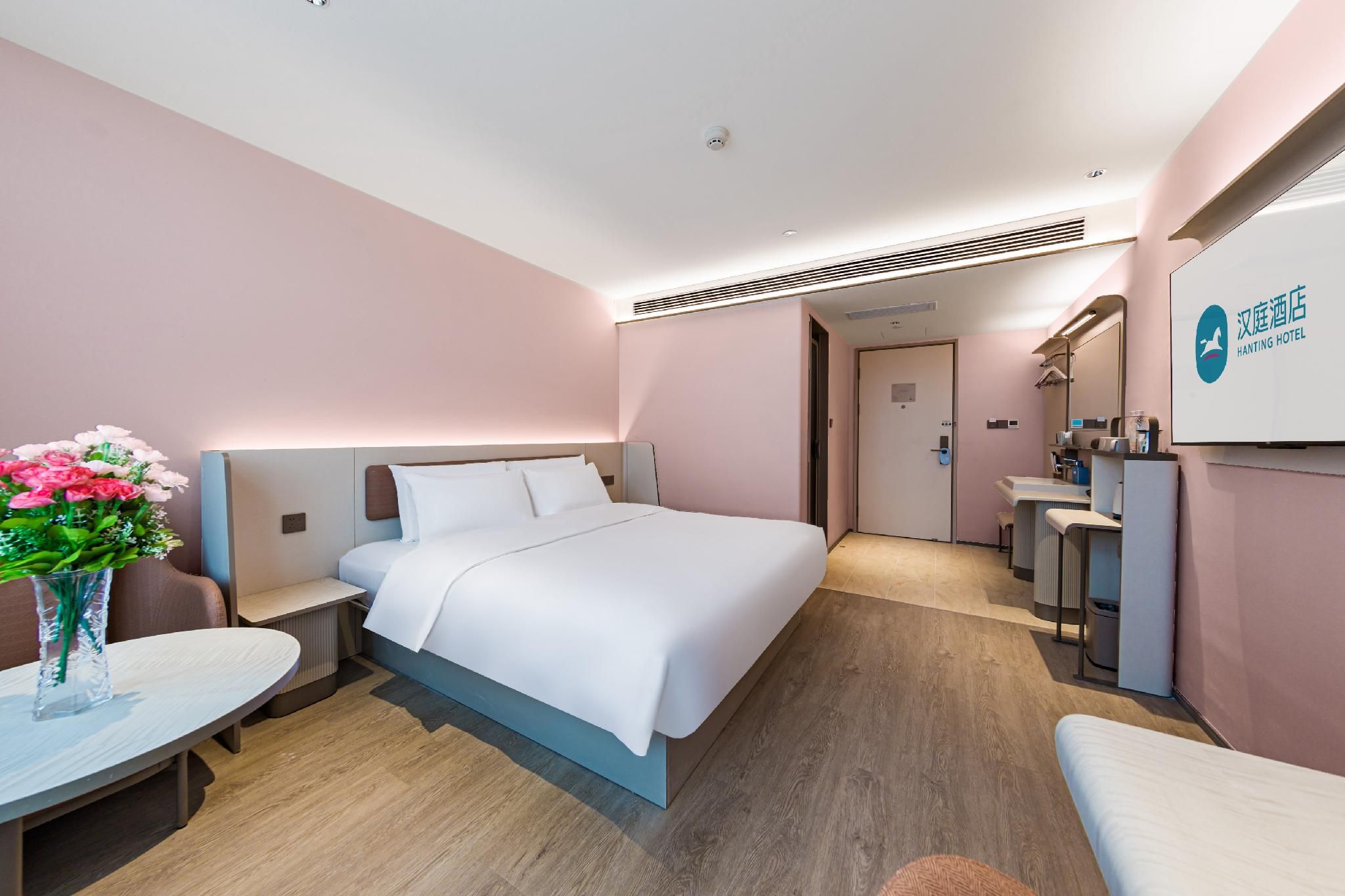 Queen Room City View
