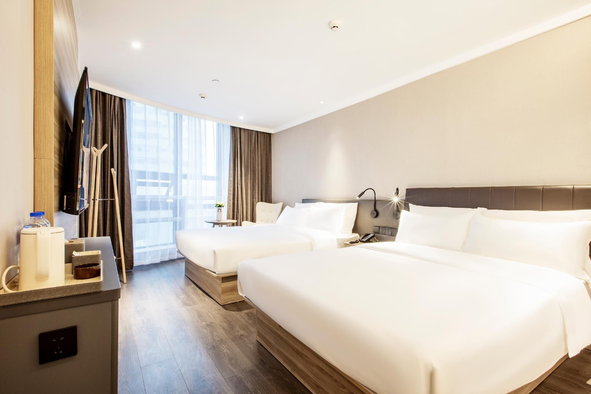 Brown family suite