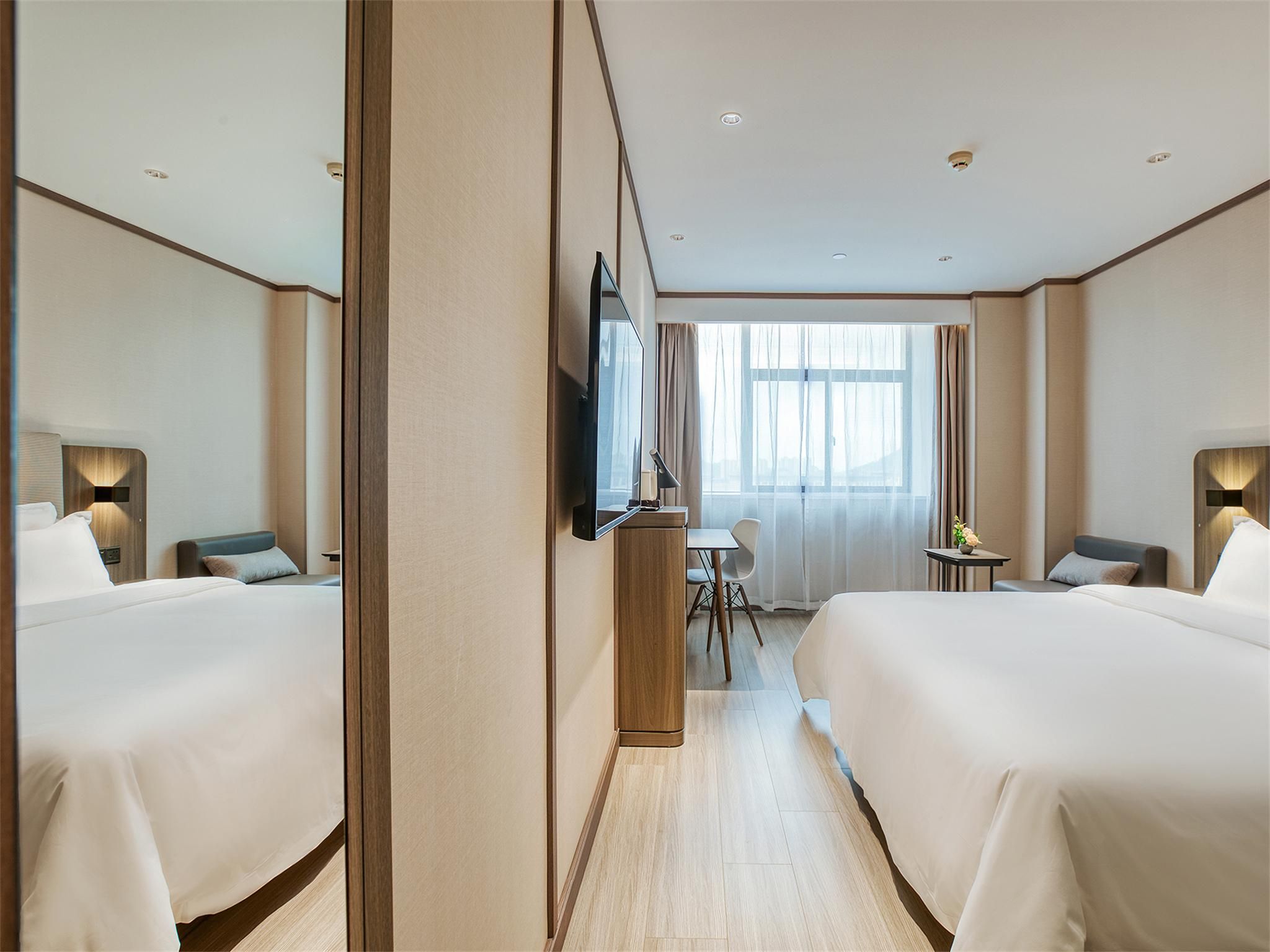 Queen Room City View